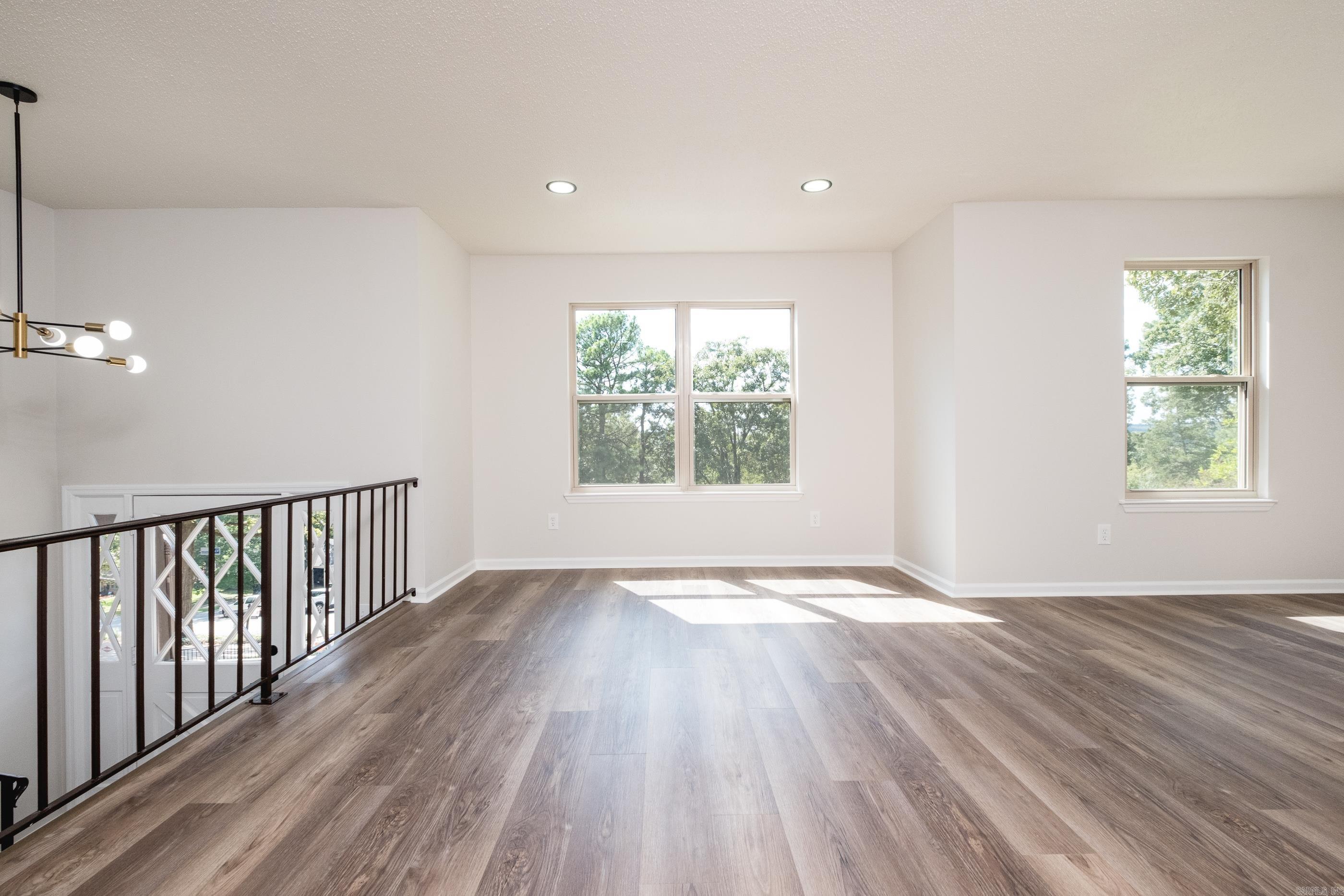 BROOKFIELD - Residential