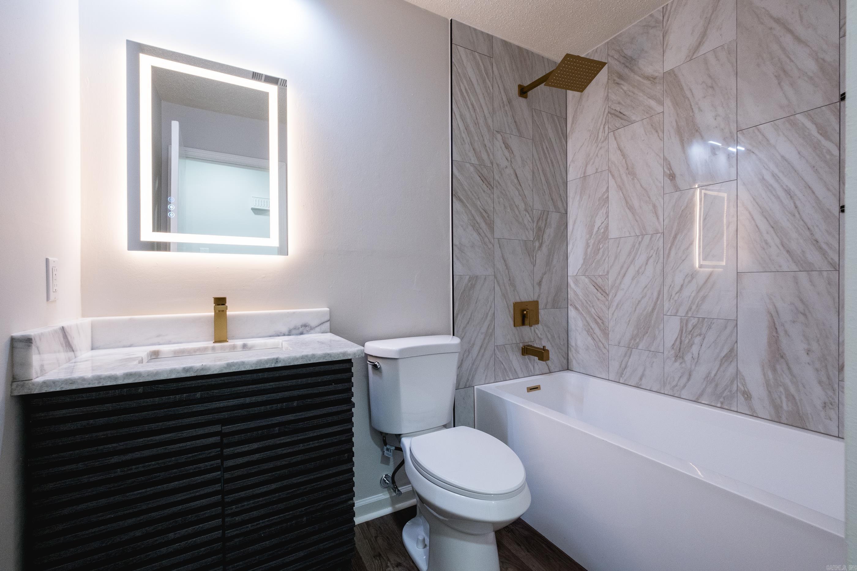 BROOKFIELD - Residential