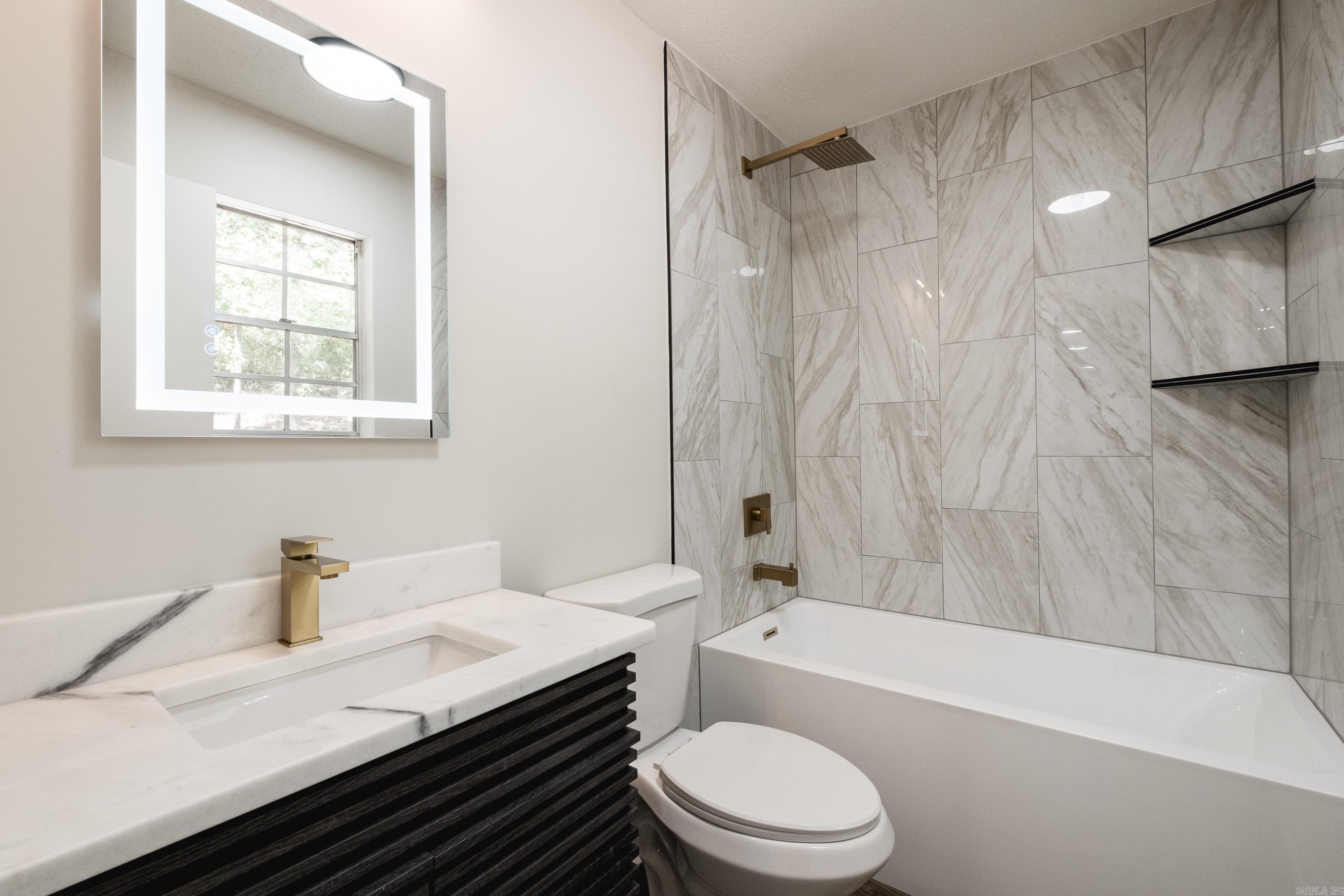 BROOKFIELD - Residential