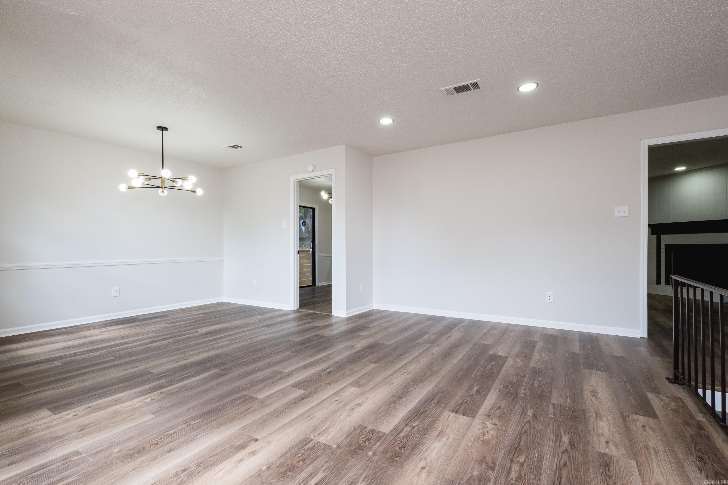 BROOKFIELD - Residential