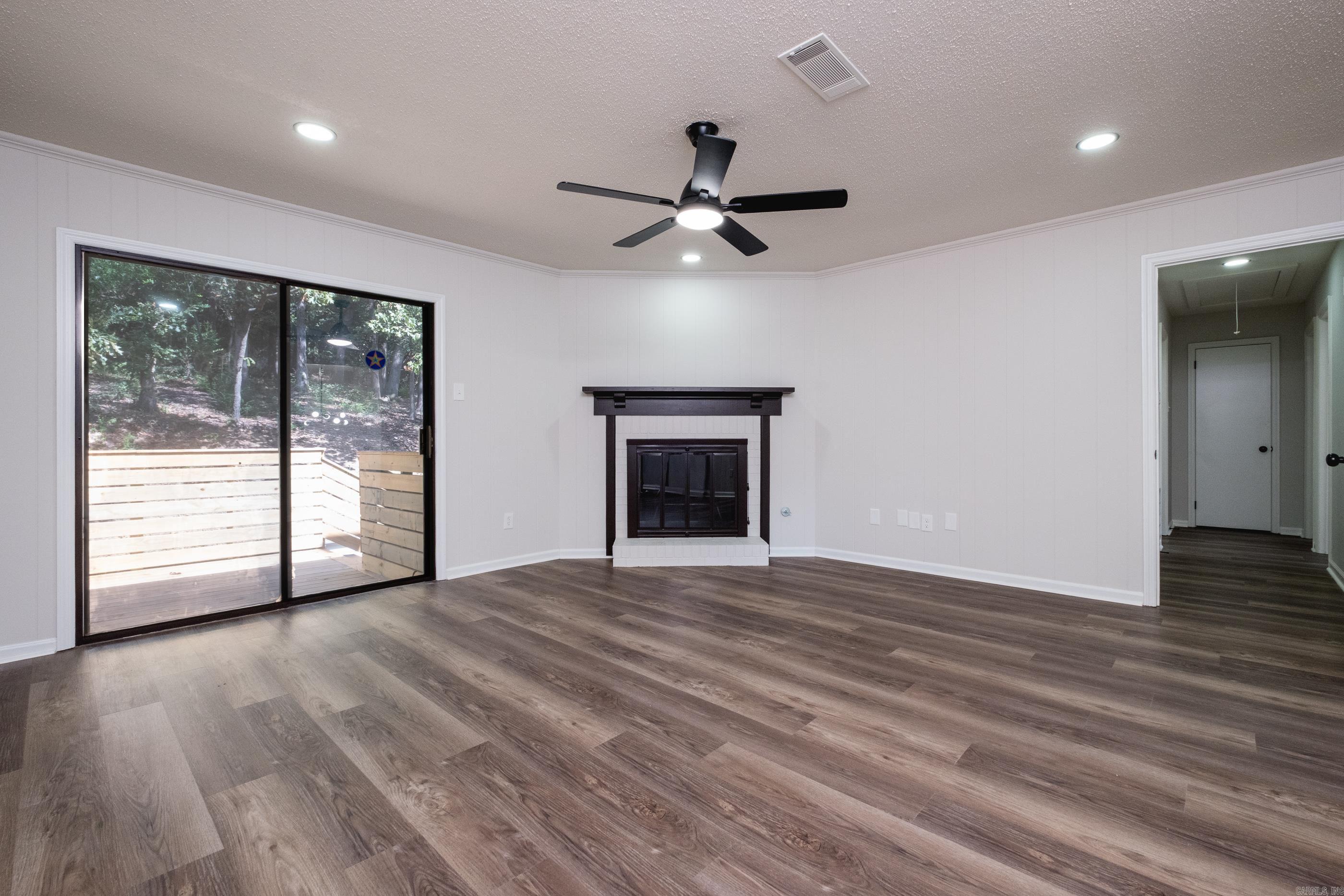 BROOKFIELD - Residential