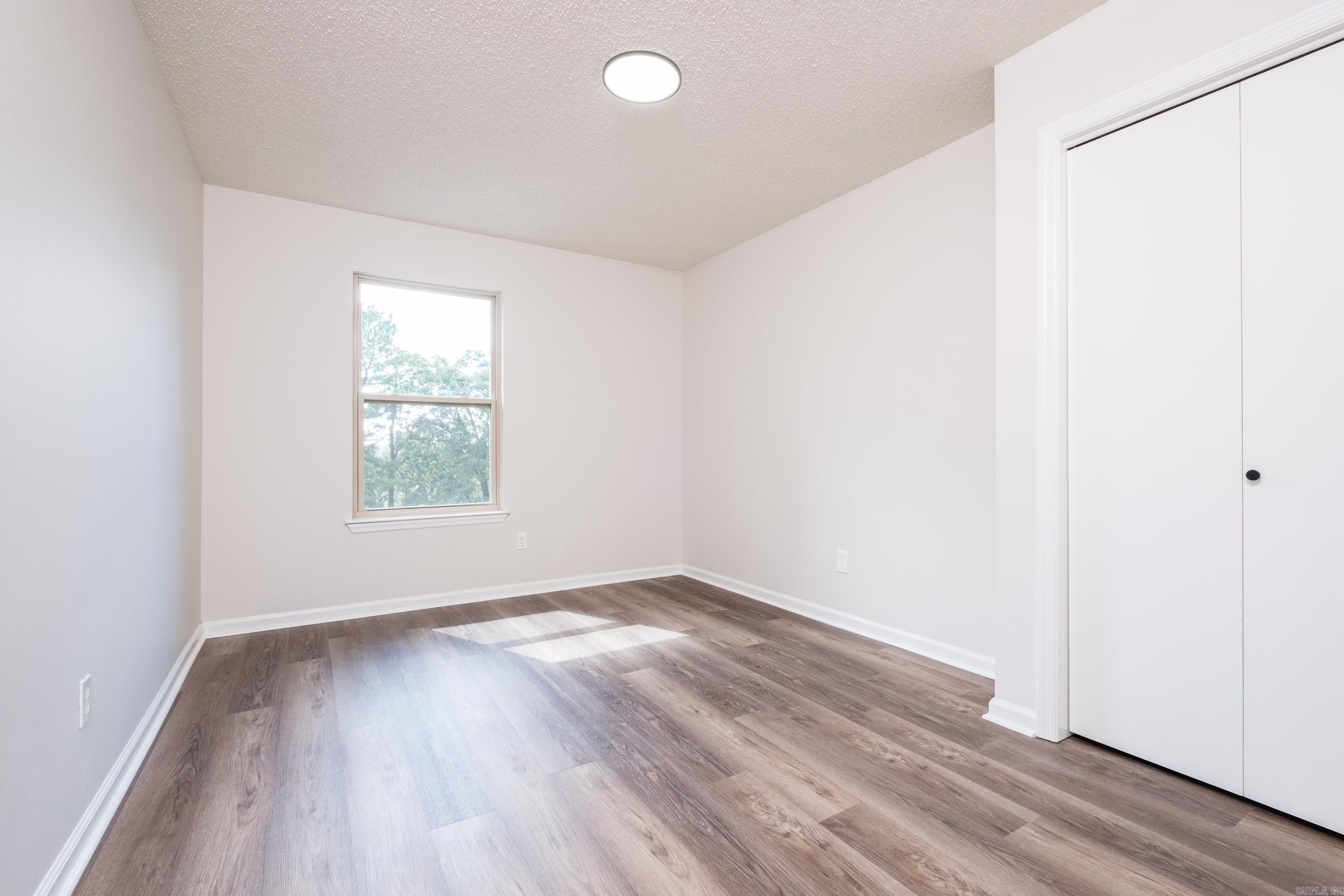 BROOKFIELD - Residential