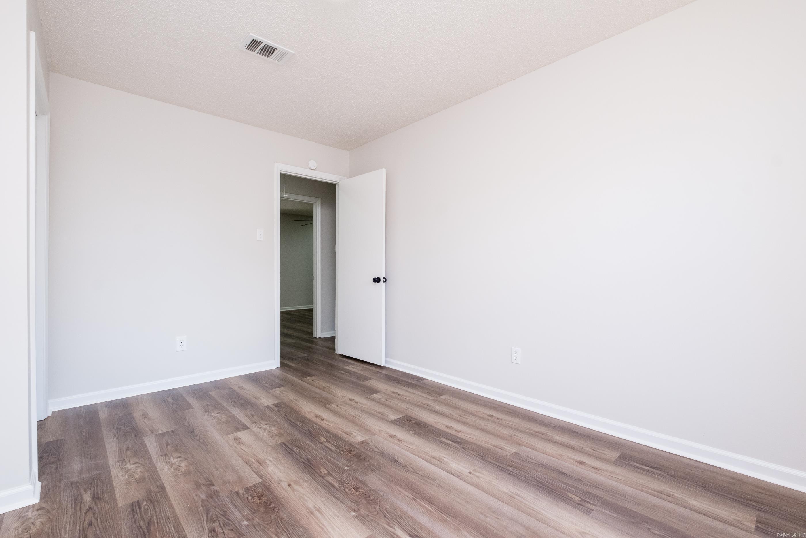 BROOKFIELD - Residential