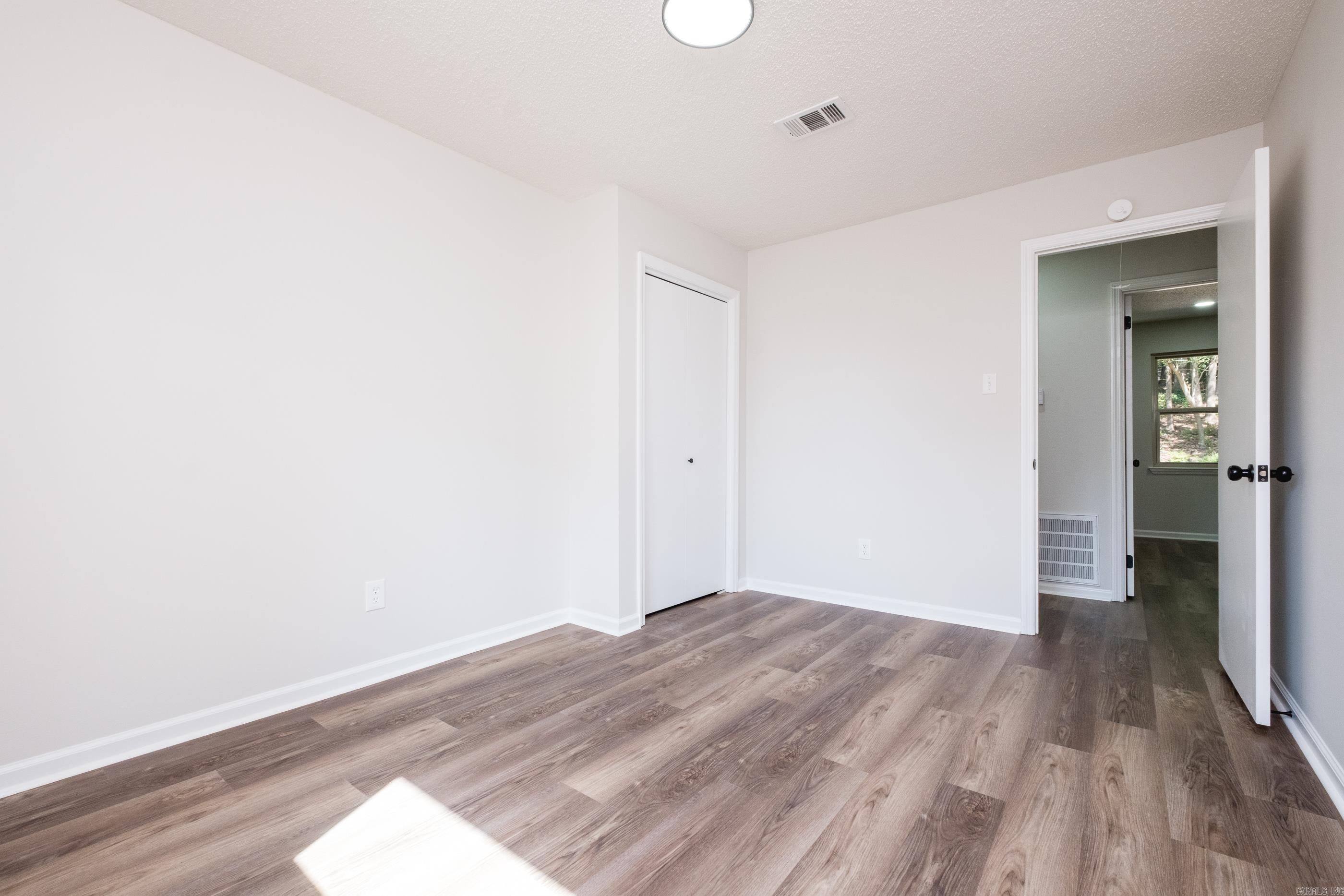 BROOKFIELD - Residential