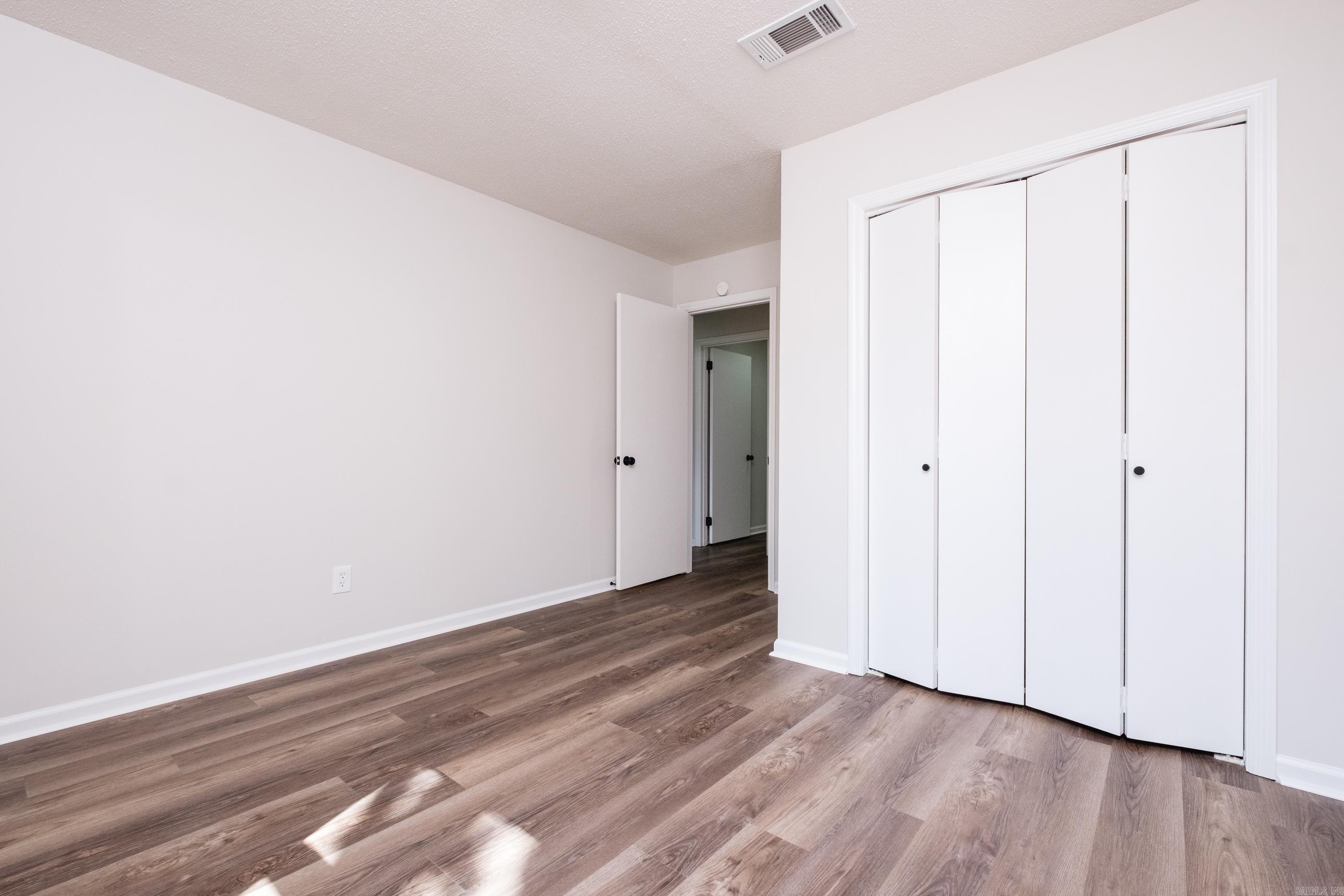 BROOKFIELD - Residential