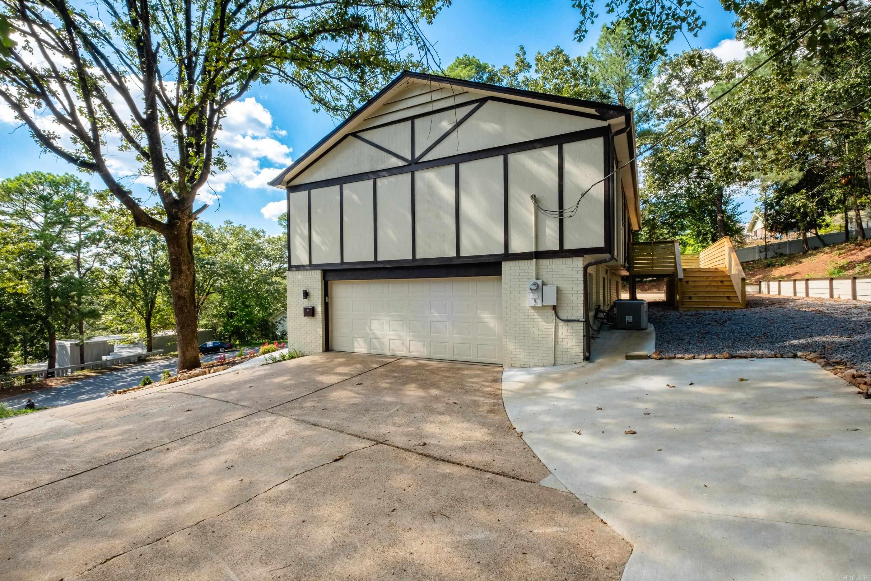 BROOKFIELD - Residential