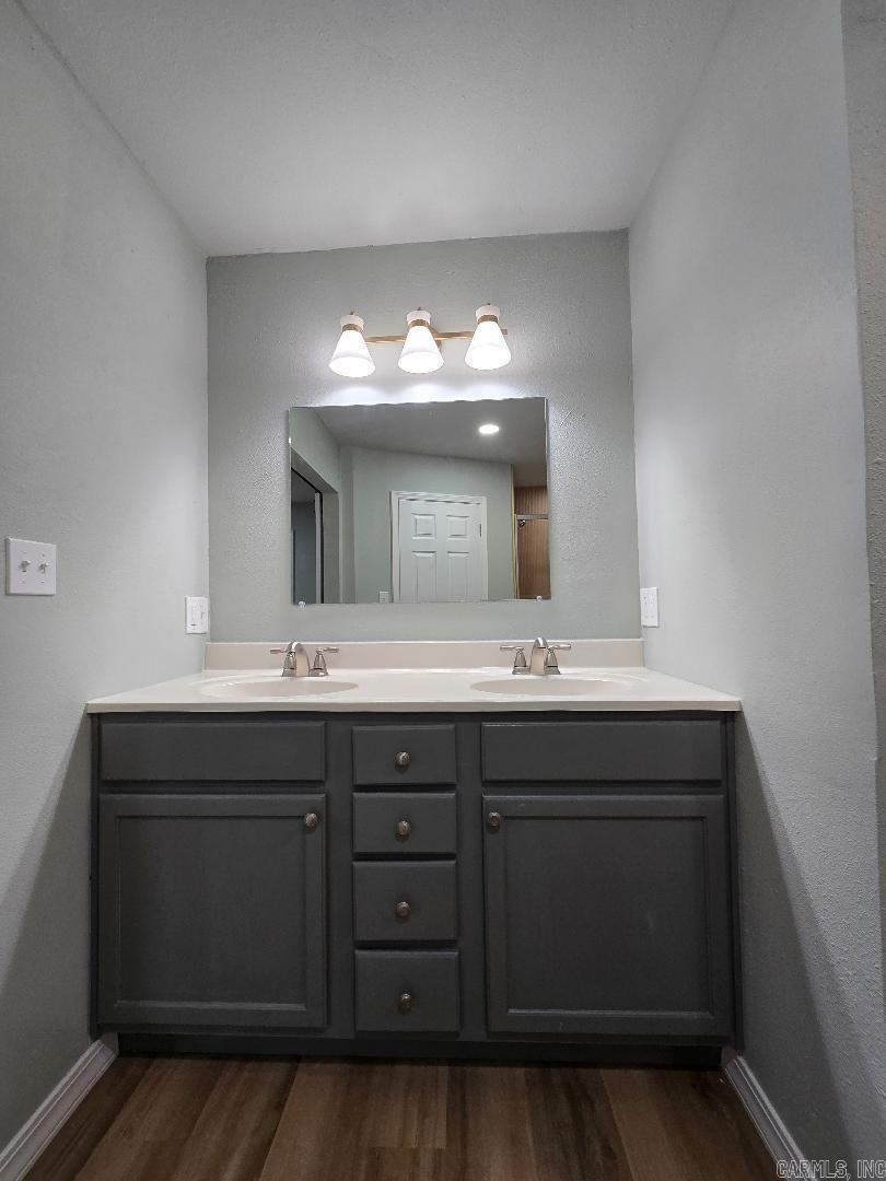 GENEVA SUB - Residential