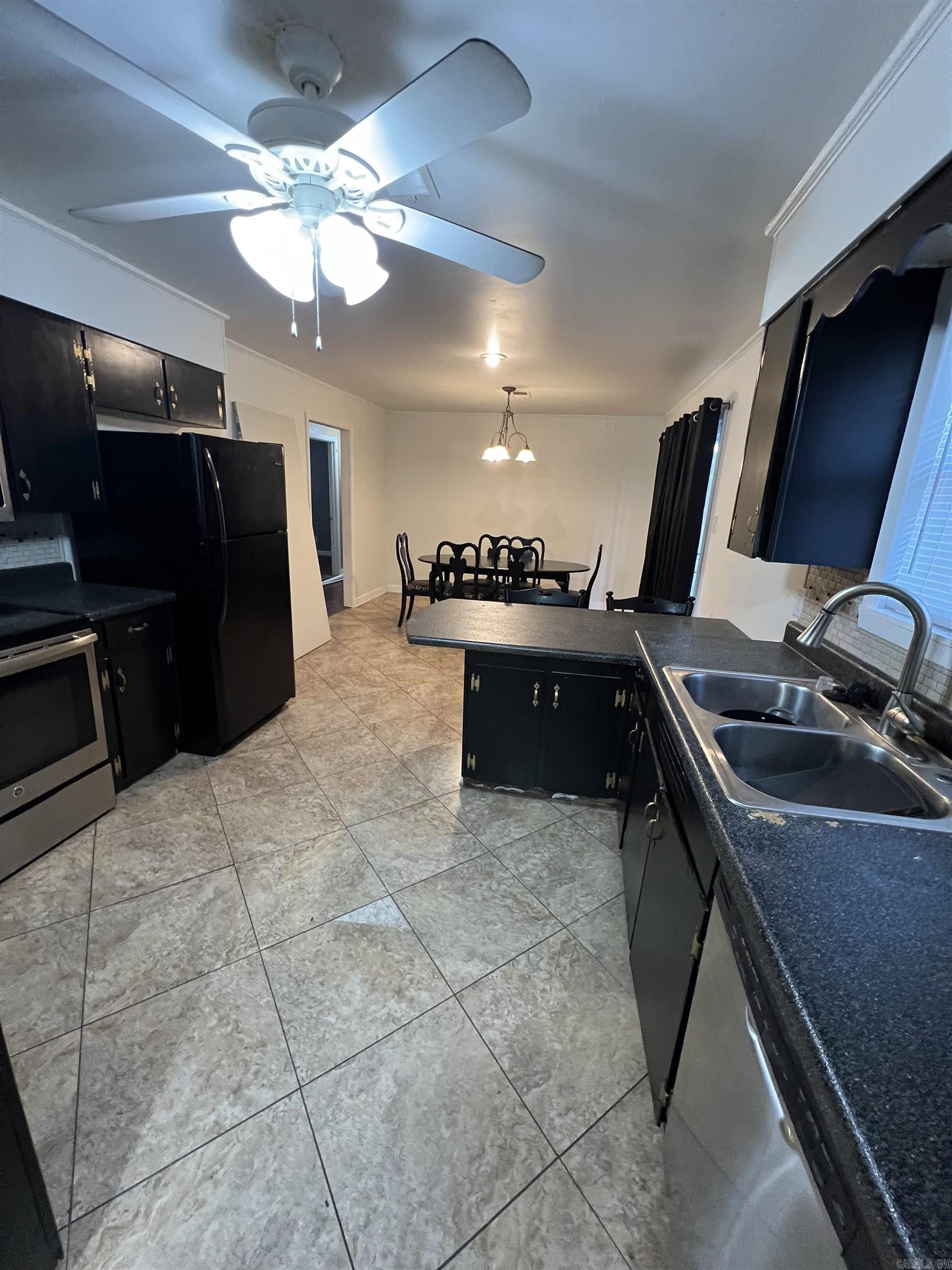 COLONIAL ACRES - Residential