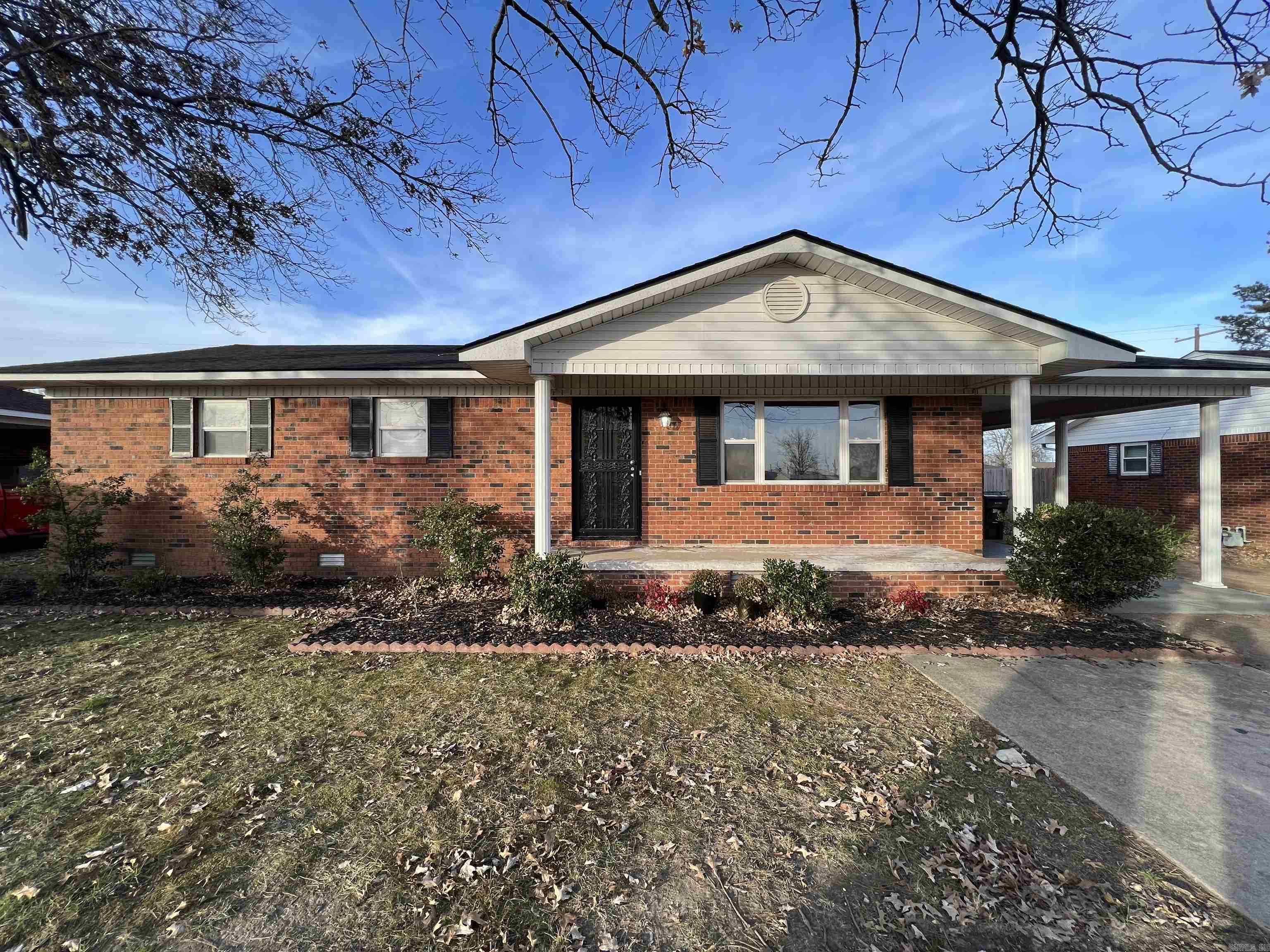 COLONIAL ACRES - Residential