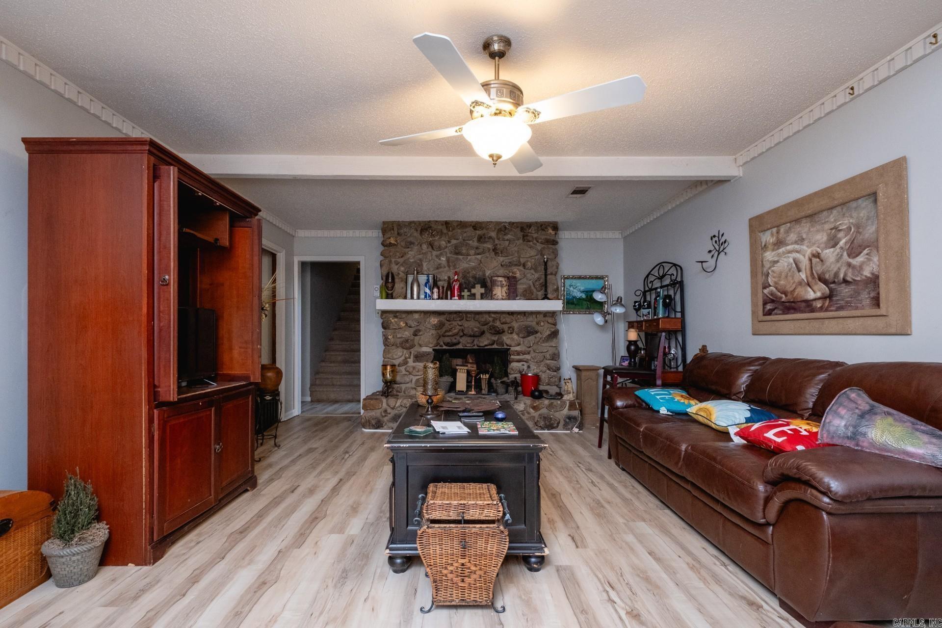 PLEASANT TREE - Residential