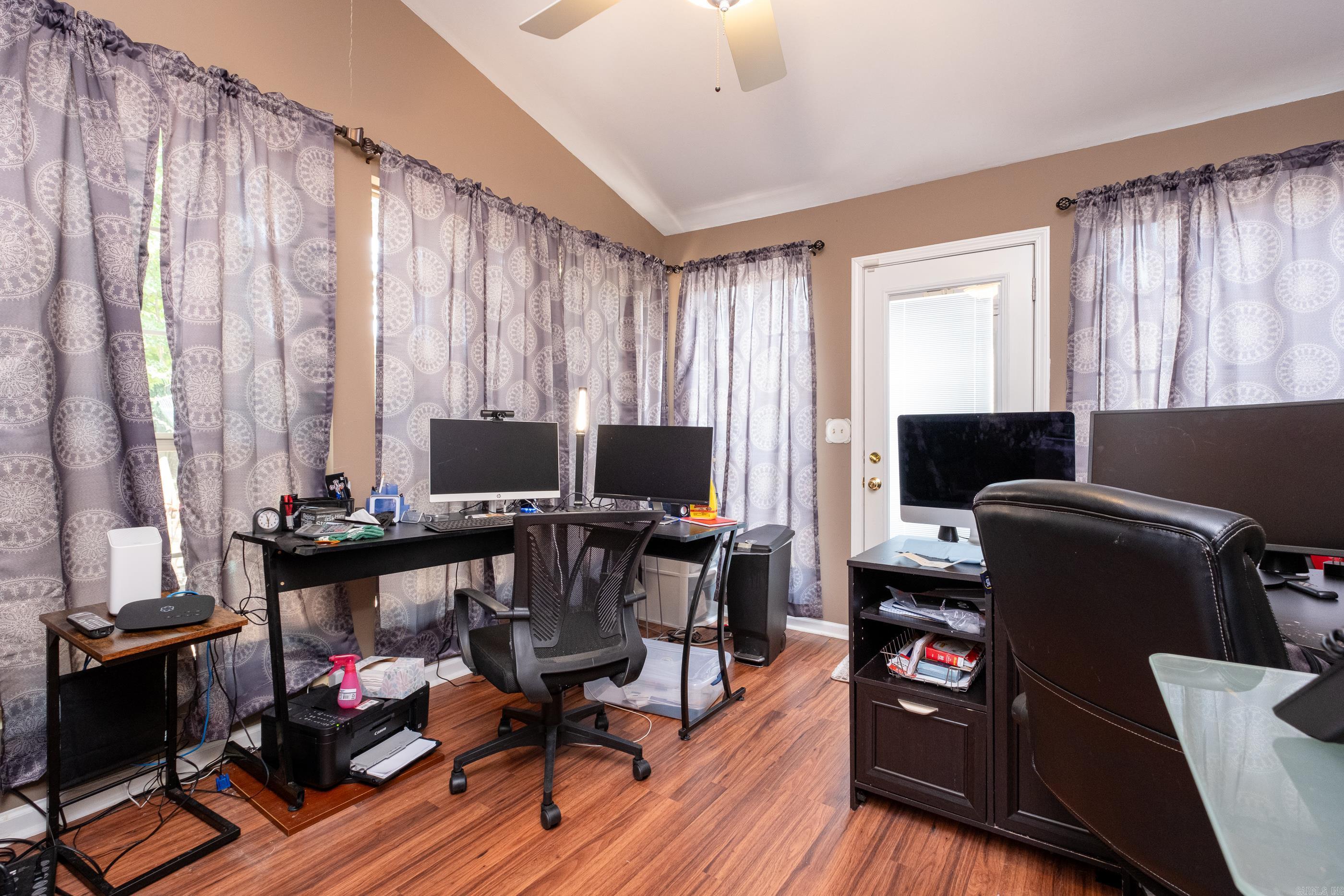 PLEASANT TREE - Residential