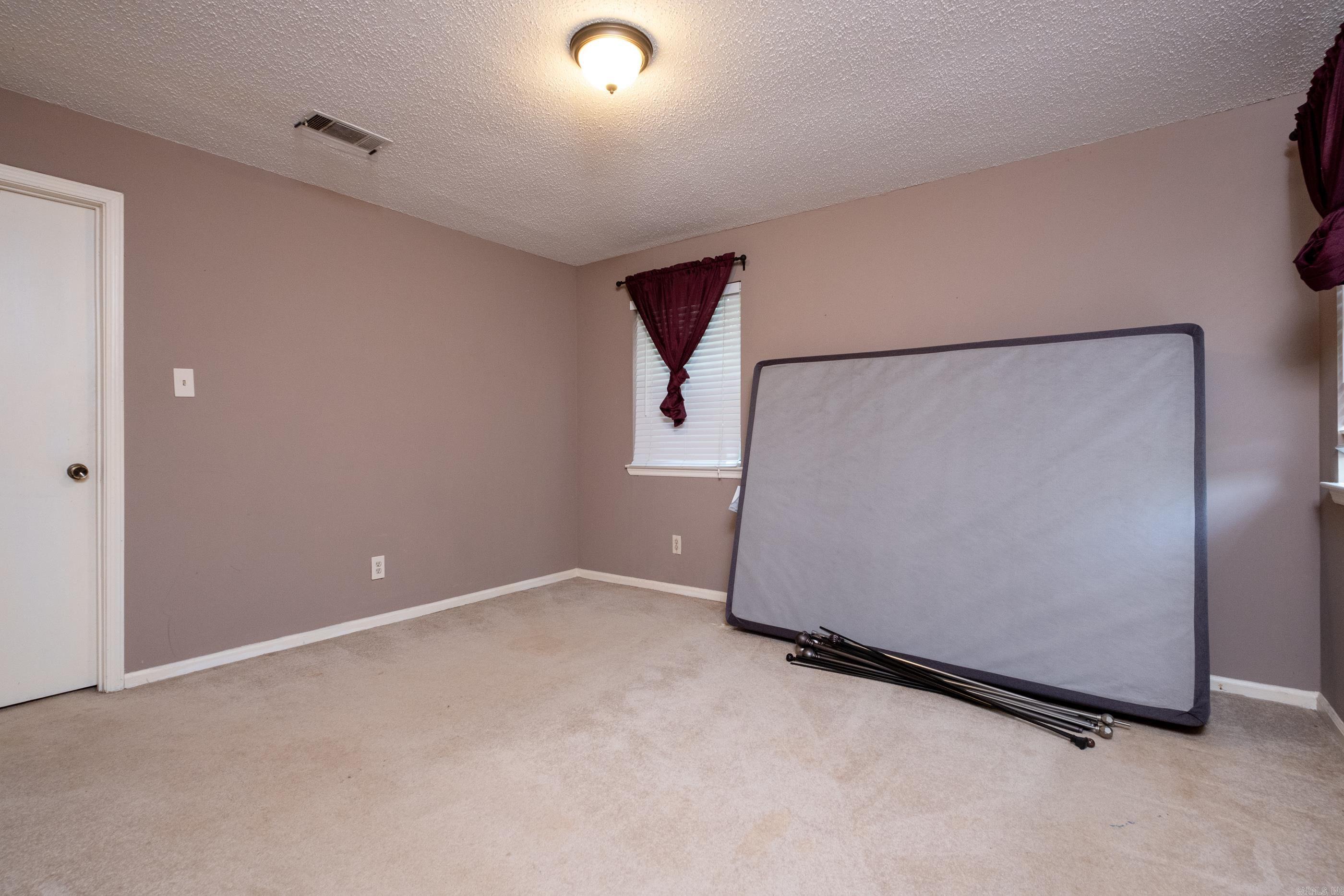 PLEASANT TREE - Residential