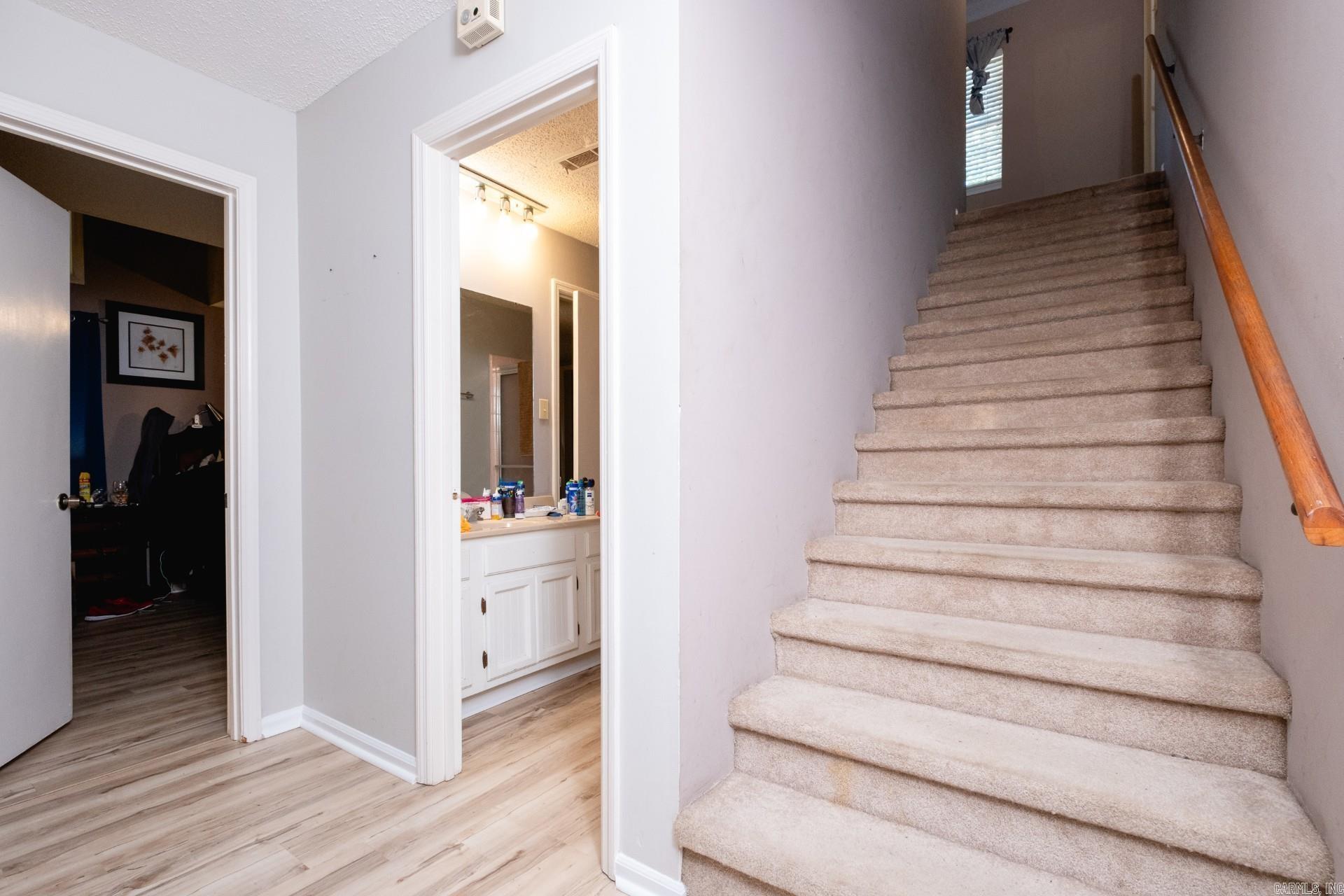 PLEASANT TREE - Residential