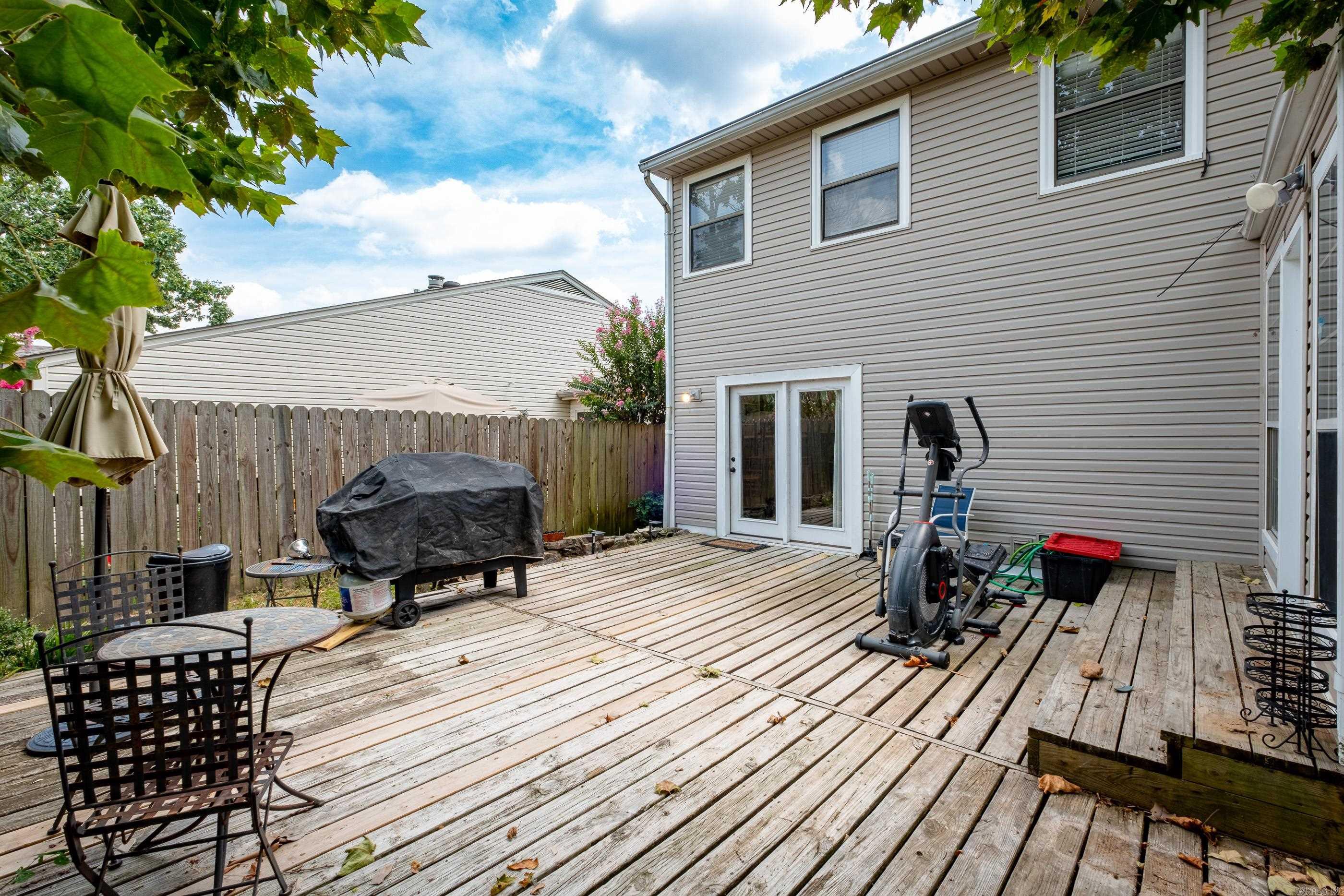 PLEASANT TREE - Residential