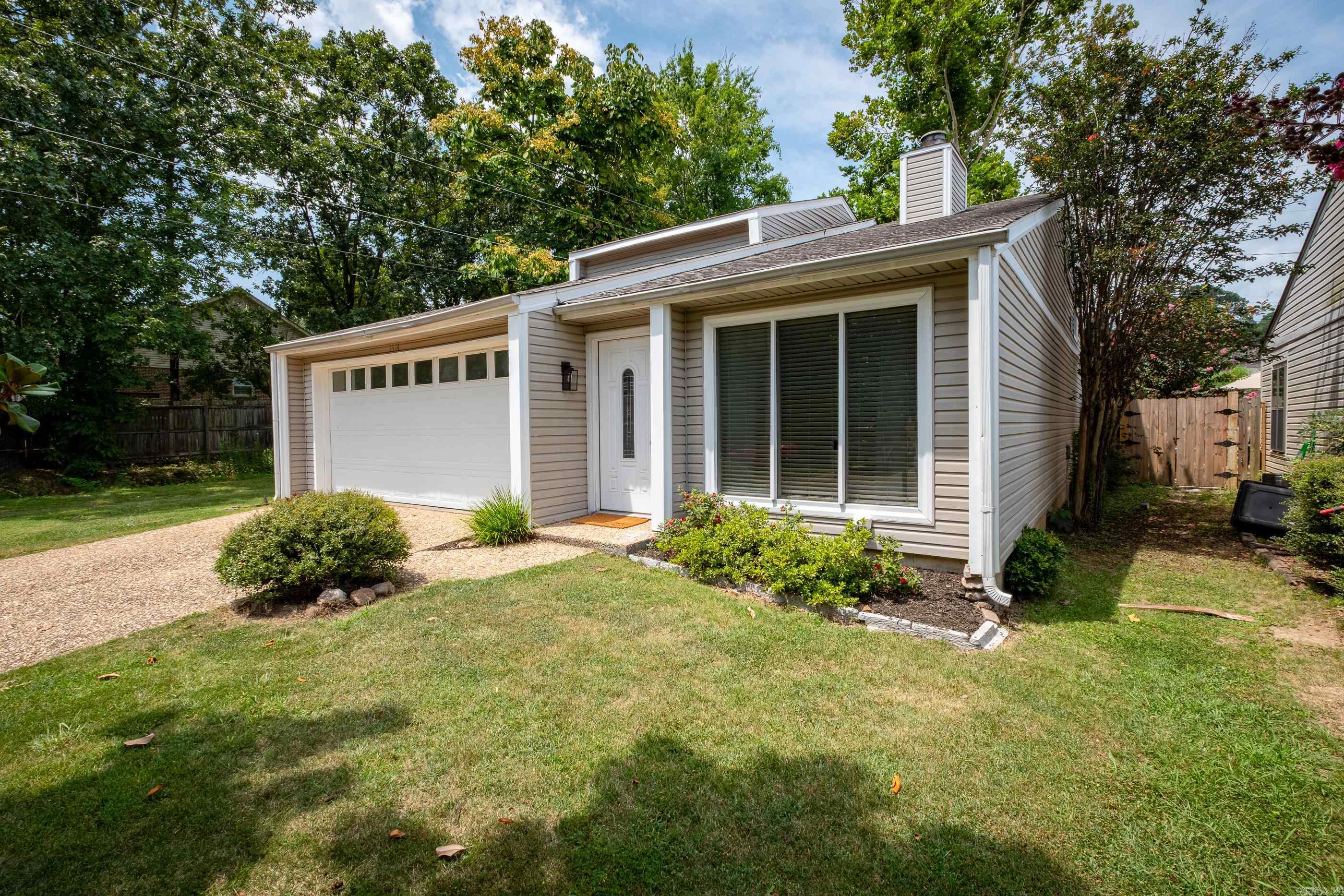 PLEASANT TREE - Residential