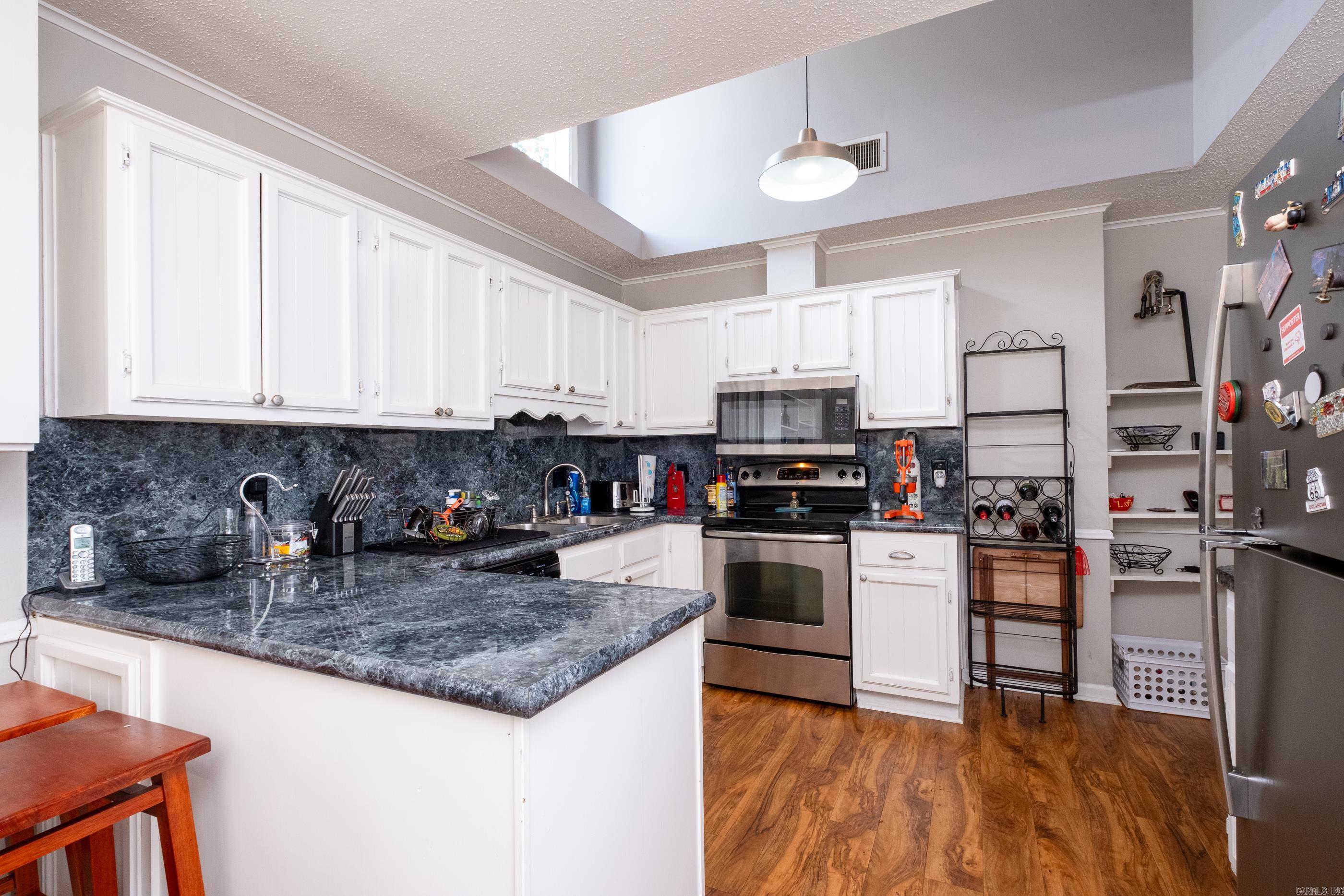 PLEASANT TREE - Residential