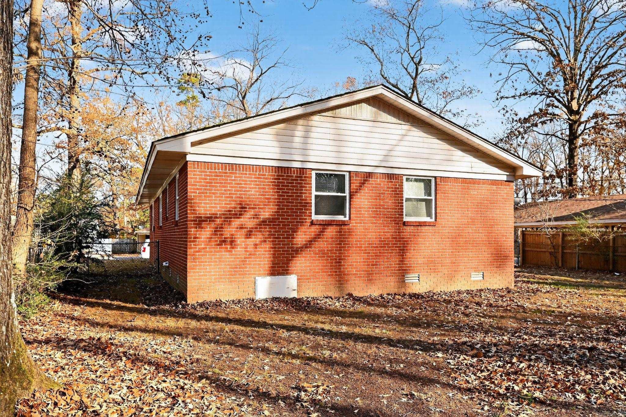 TRASKWOOD MANOR - Residential