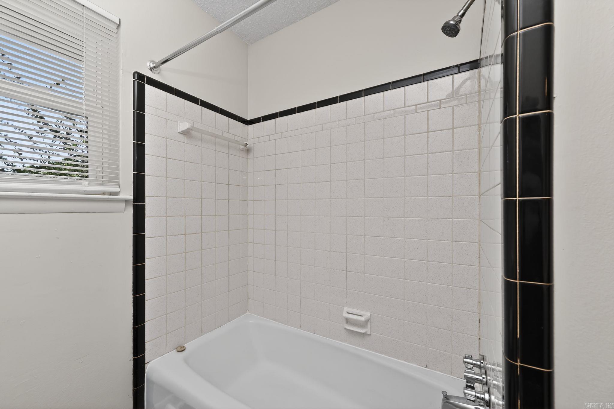 TRASKWOOD MANOR - Residential