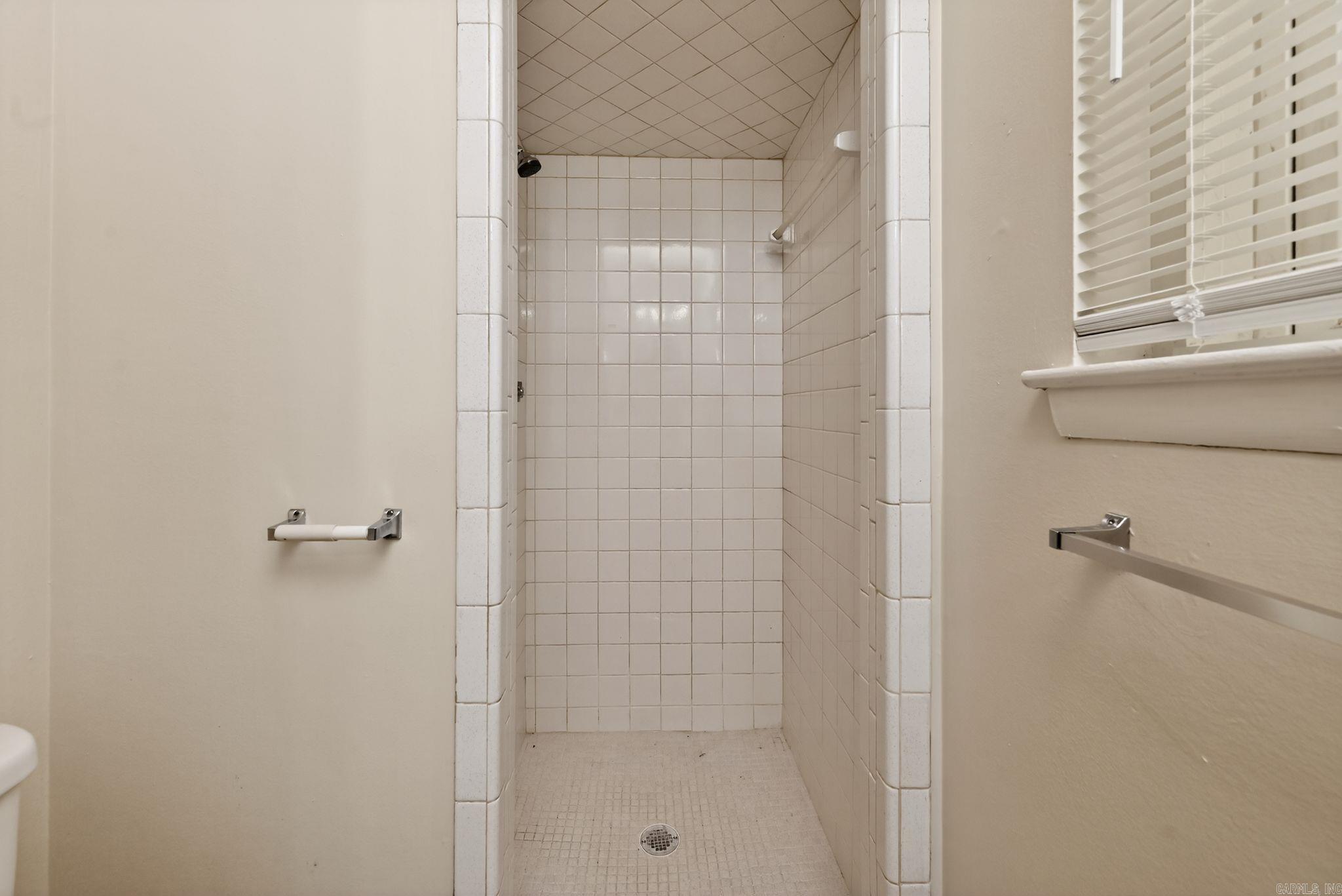 TRASKWOOD MANOR - Residential