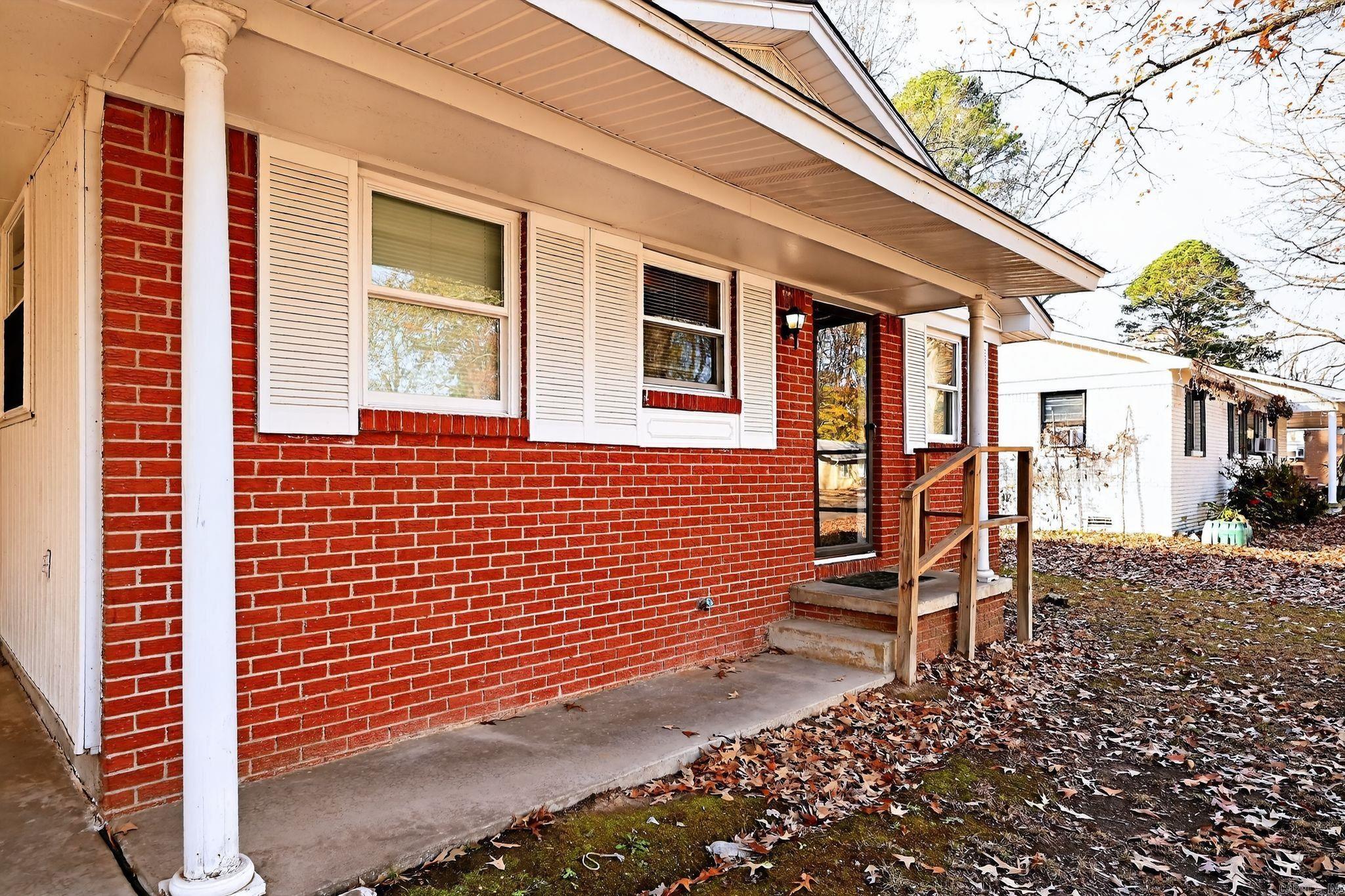 TRASKWOOD MANOR - Residential