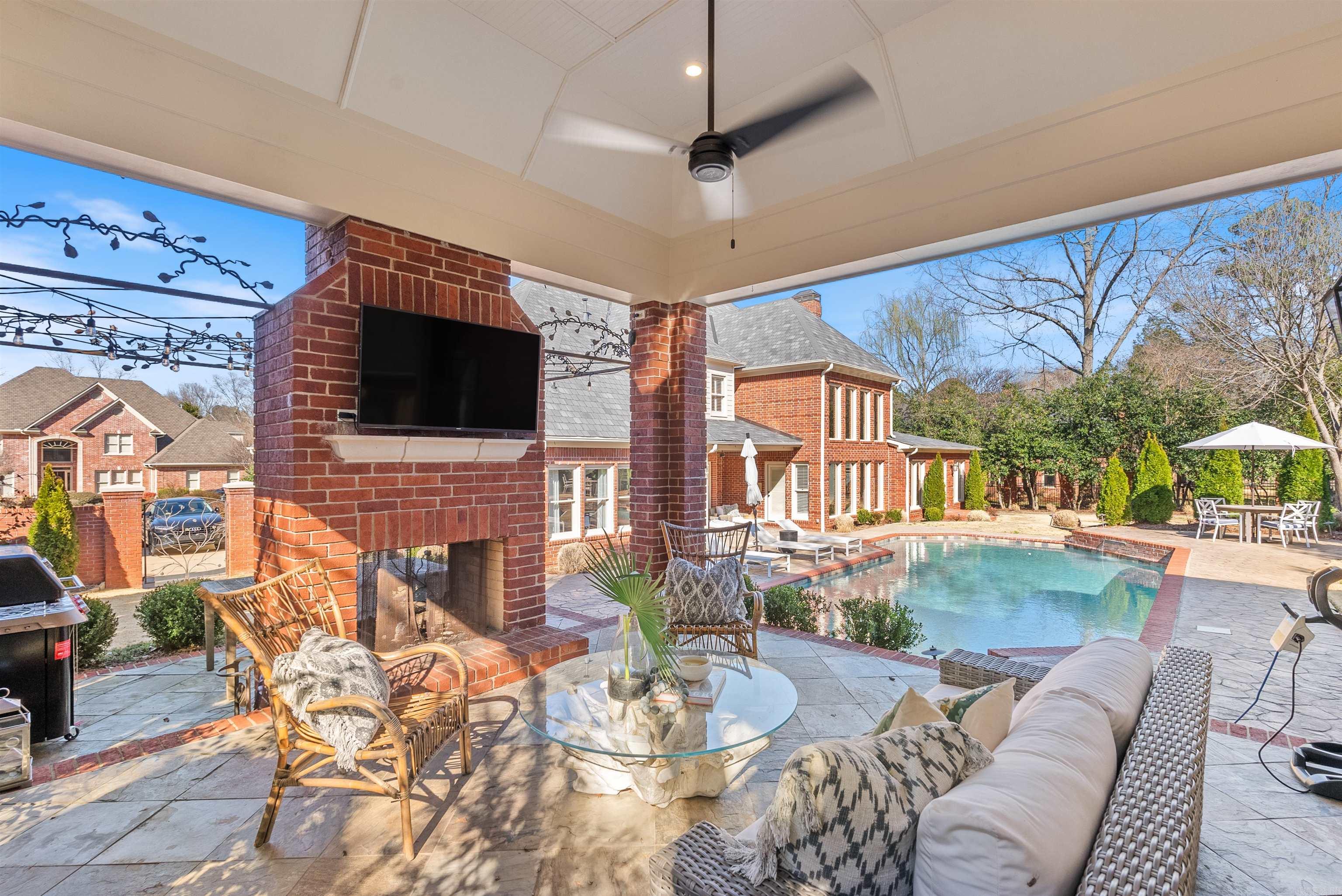 HICKORY CREEK - Residential