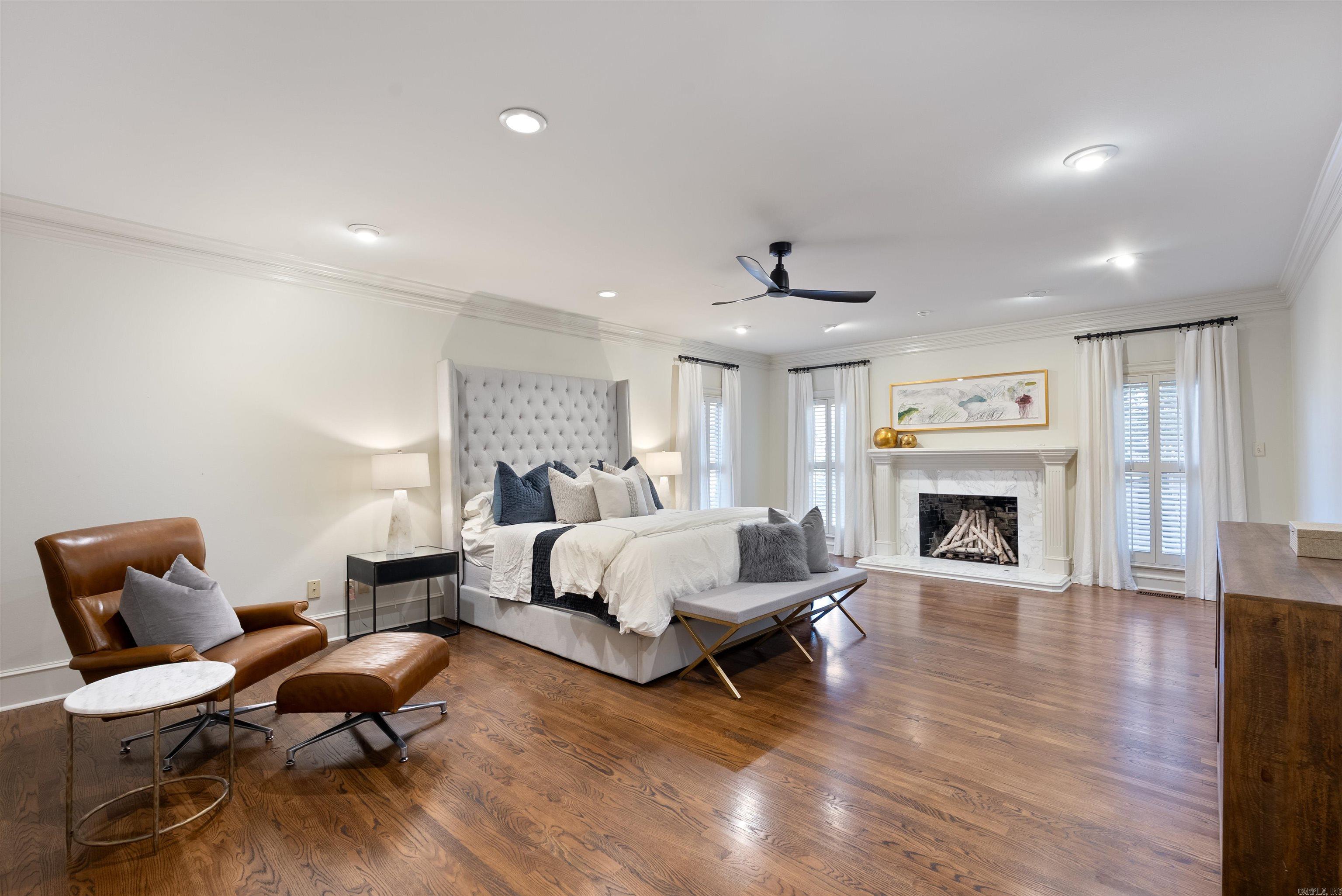 HICKORY CREEK - Residential