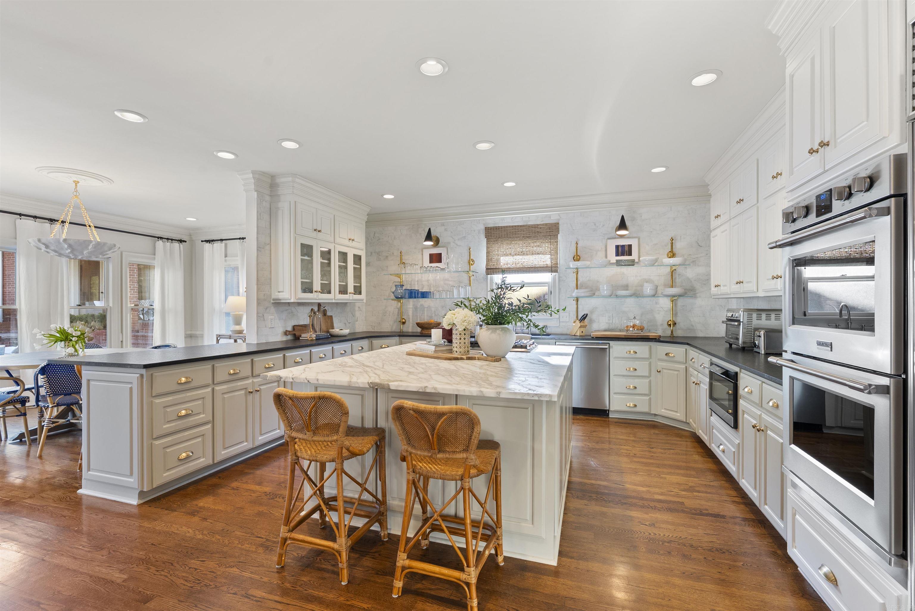 HICKORY CREEK - Residential