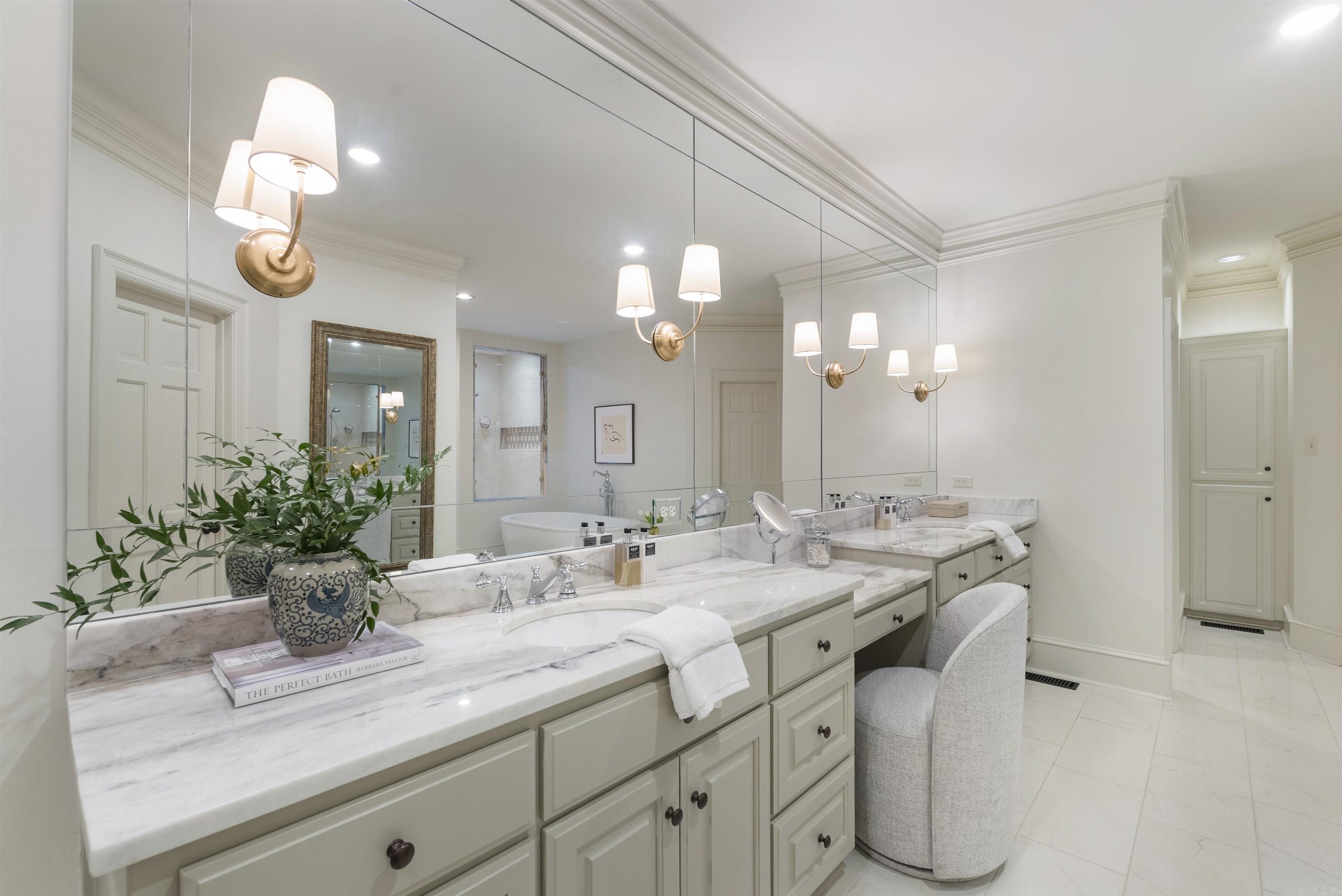 HICKORY CREEK - Residential