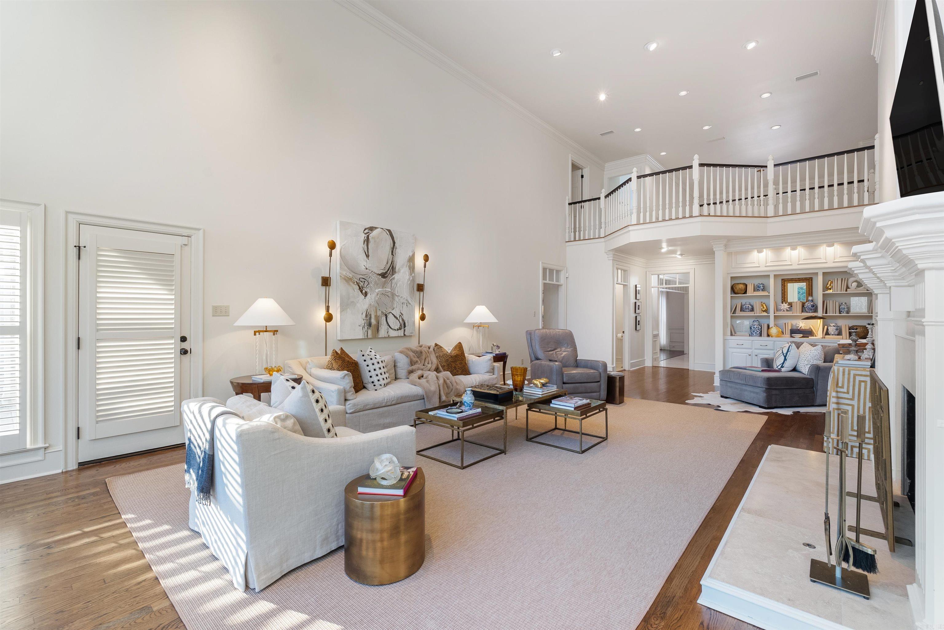 HICKORY CREEK - Residential