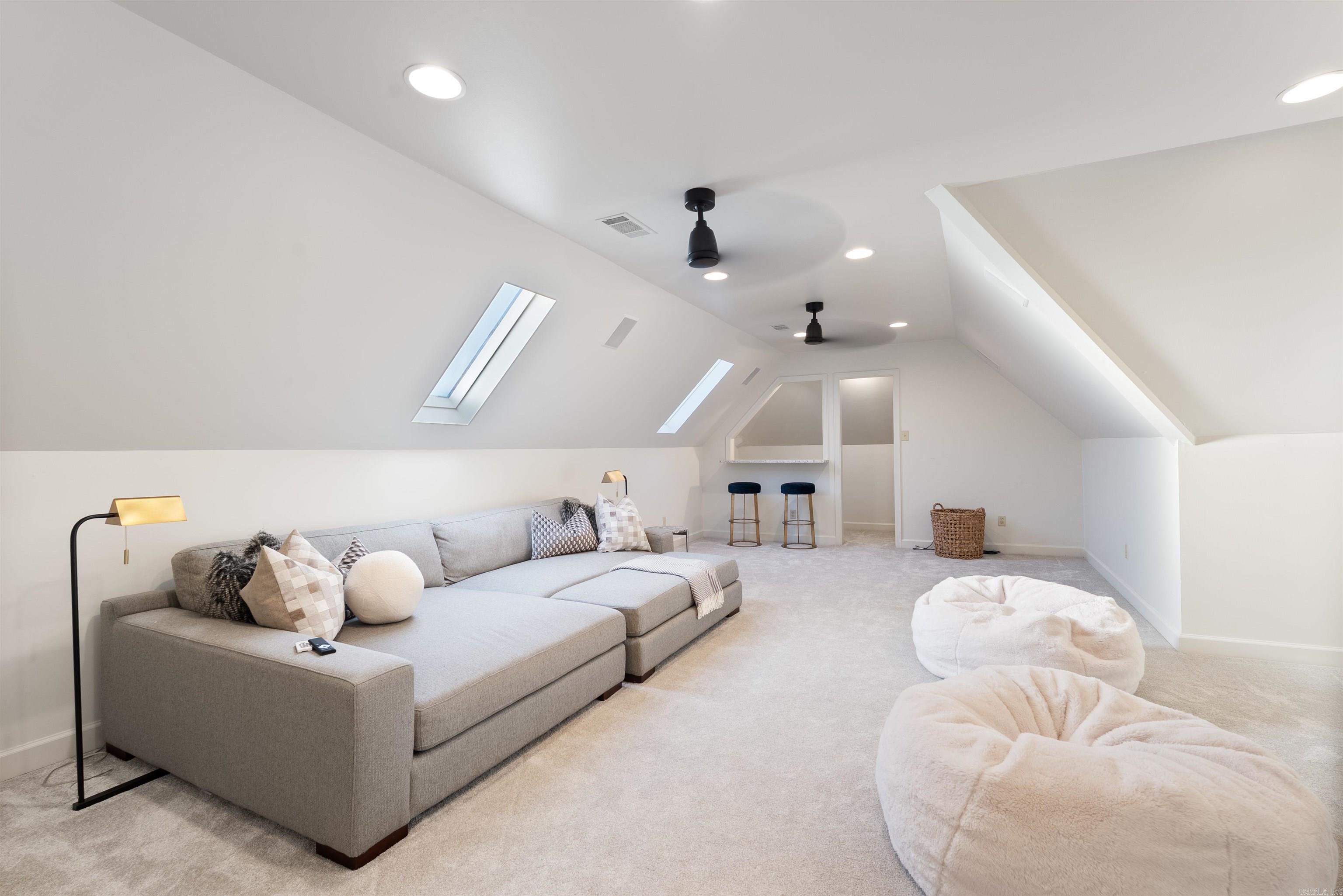 HICKORY CREEK - Residential