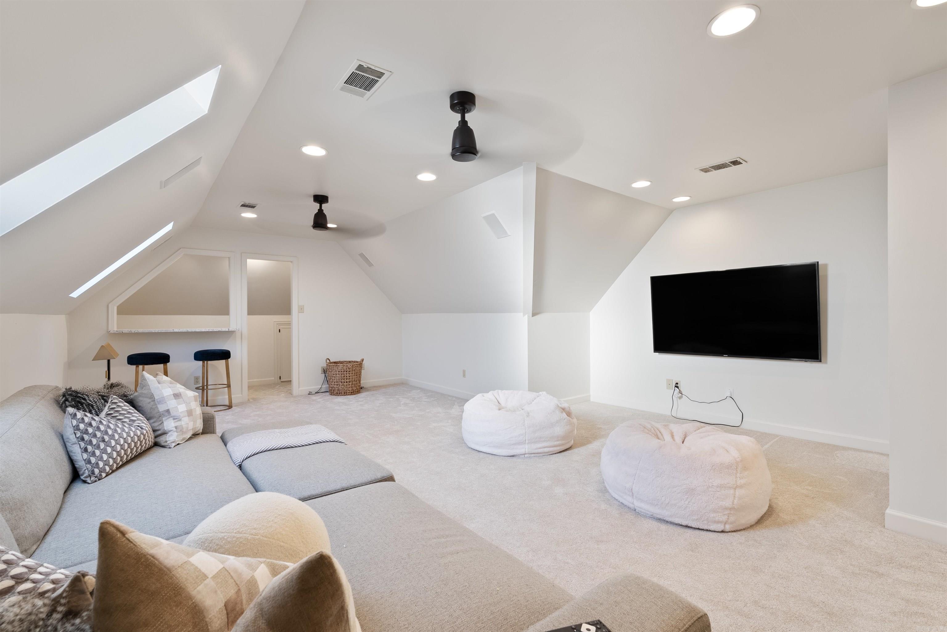 HICKORY CREEK - Residential