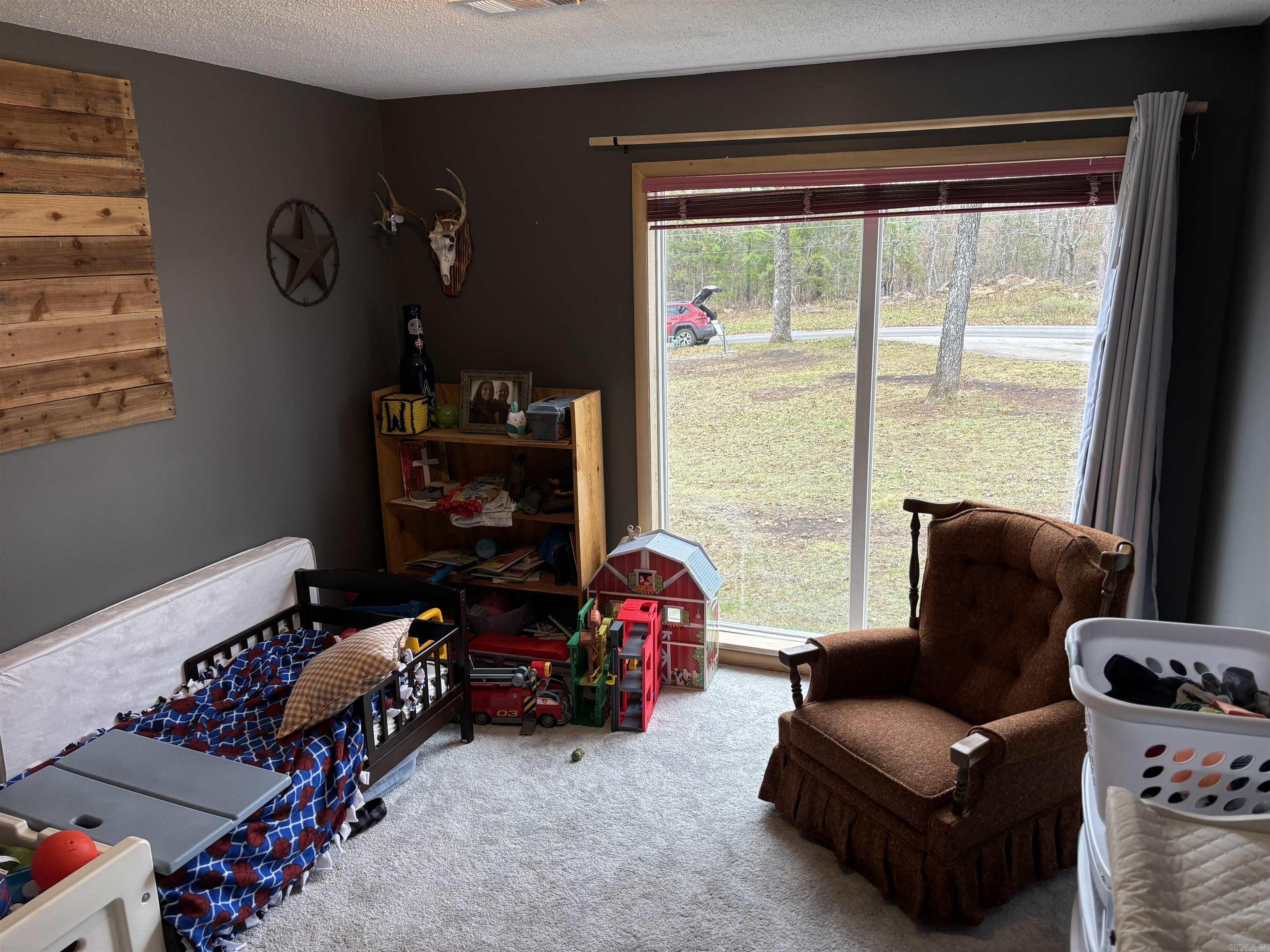 PINE TREE ACRES - Residential