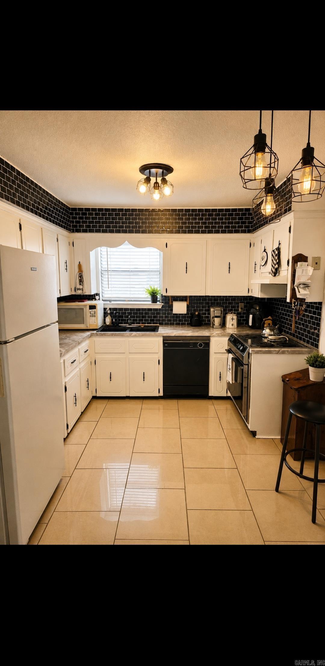 CENTRAL PLACE - Residential