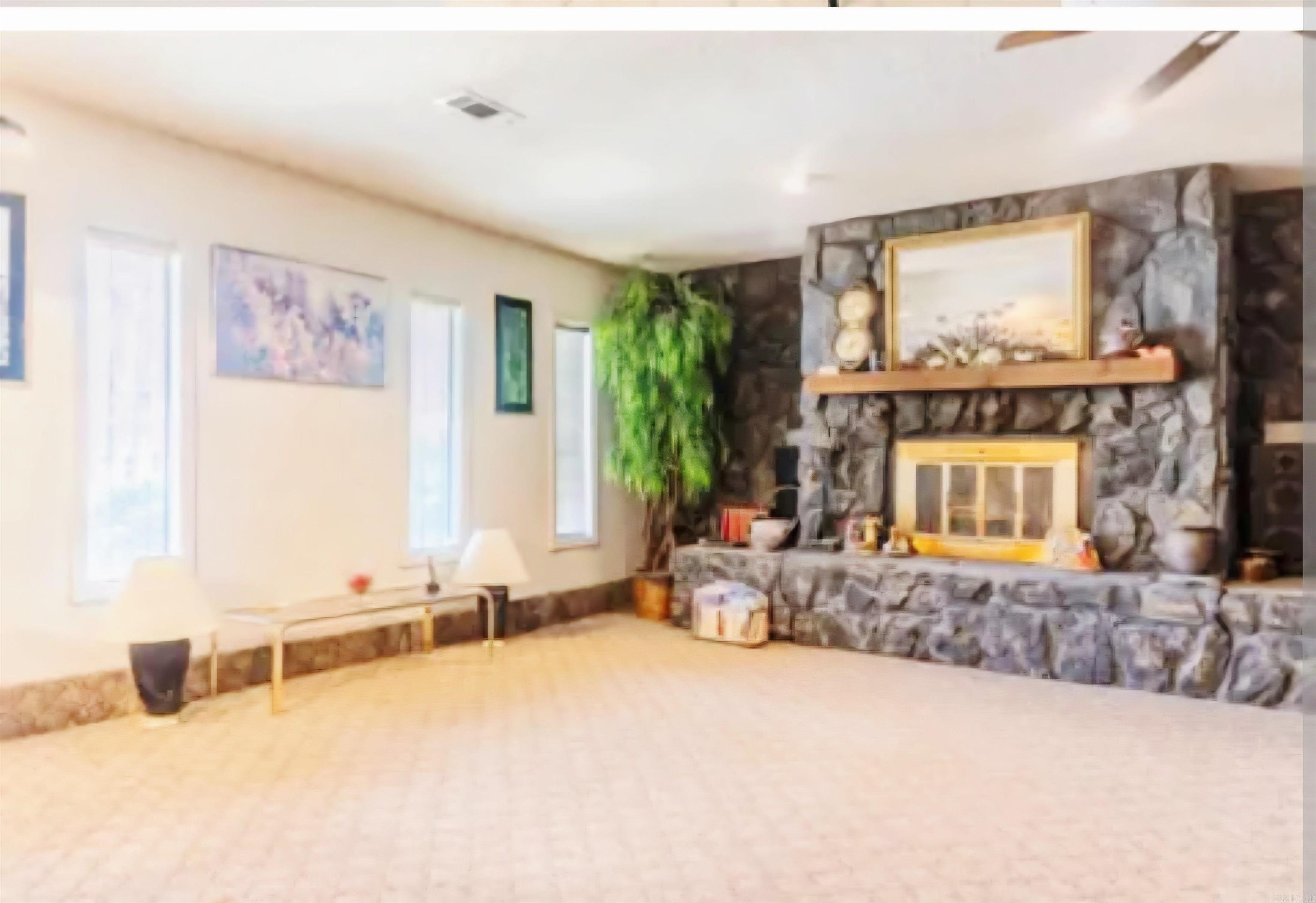 CENTRAL PLACE - Residential