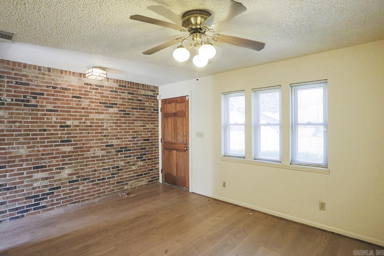 EAST MEADOW - Residential