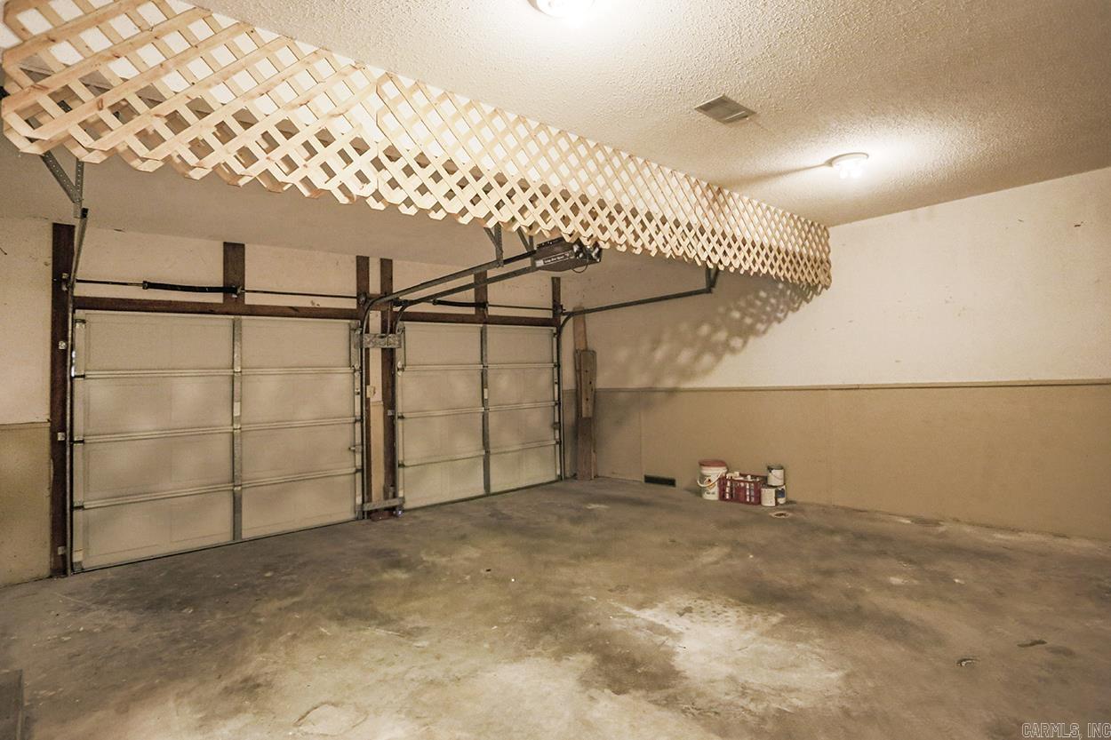 EAST MEADOW - Residential