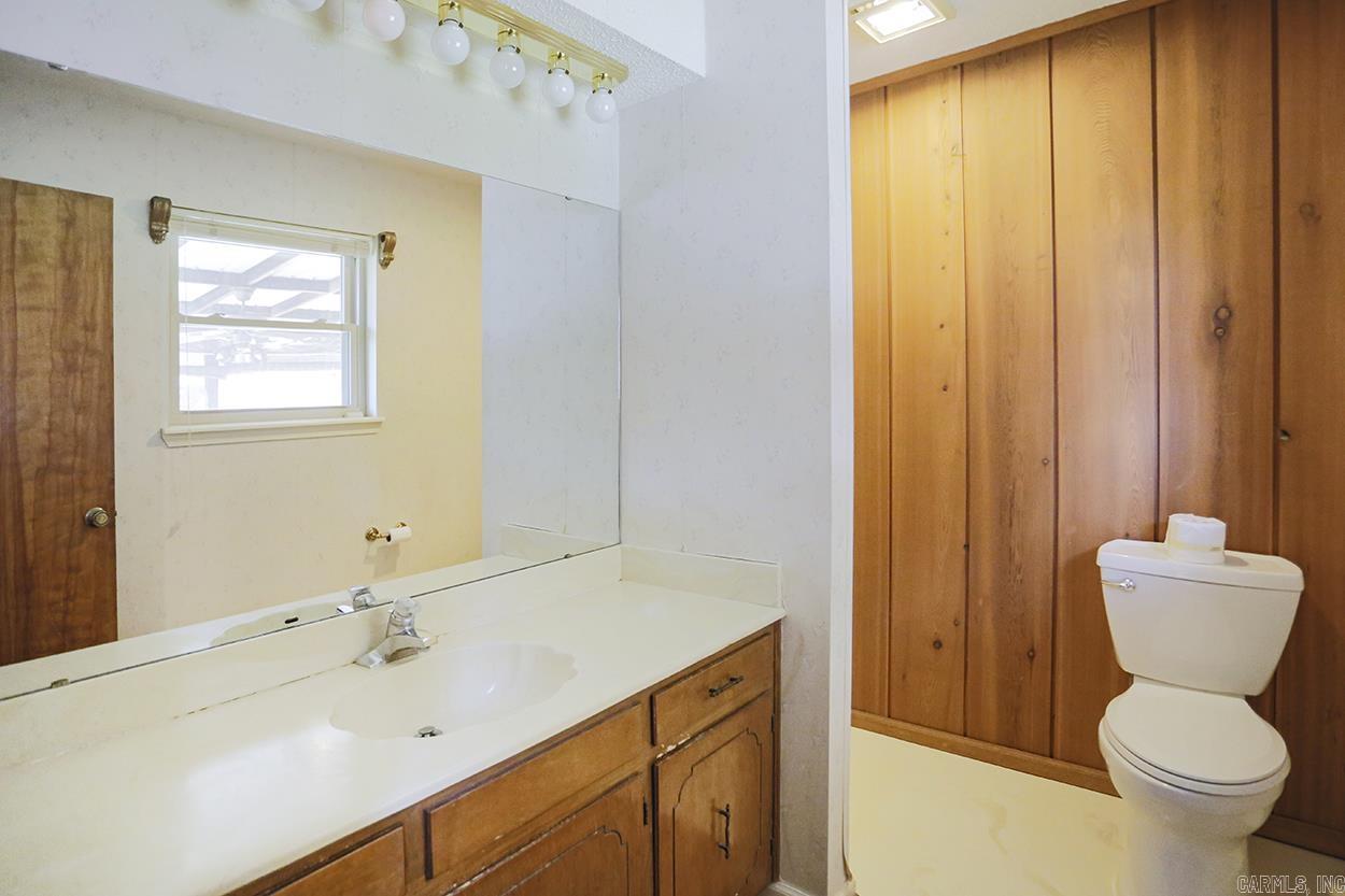 EAST MEADOW - Residential