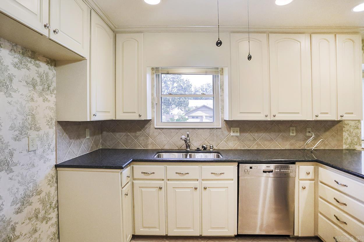 EAST MEADOW - Residential