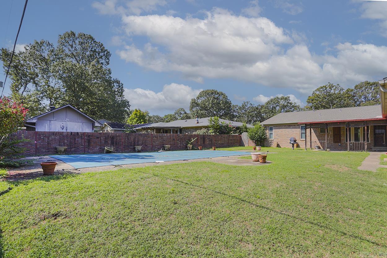 EAST MEADOW - Residential