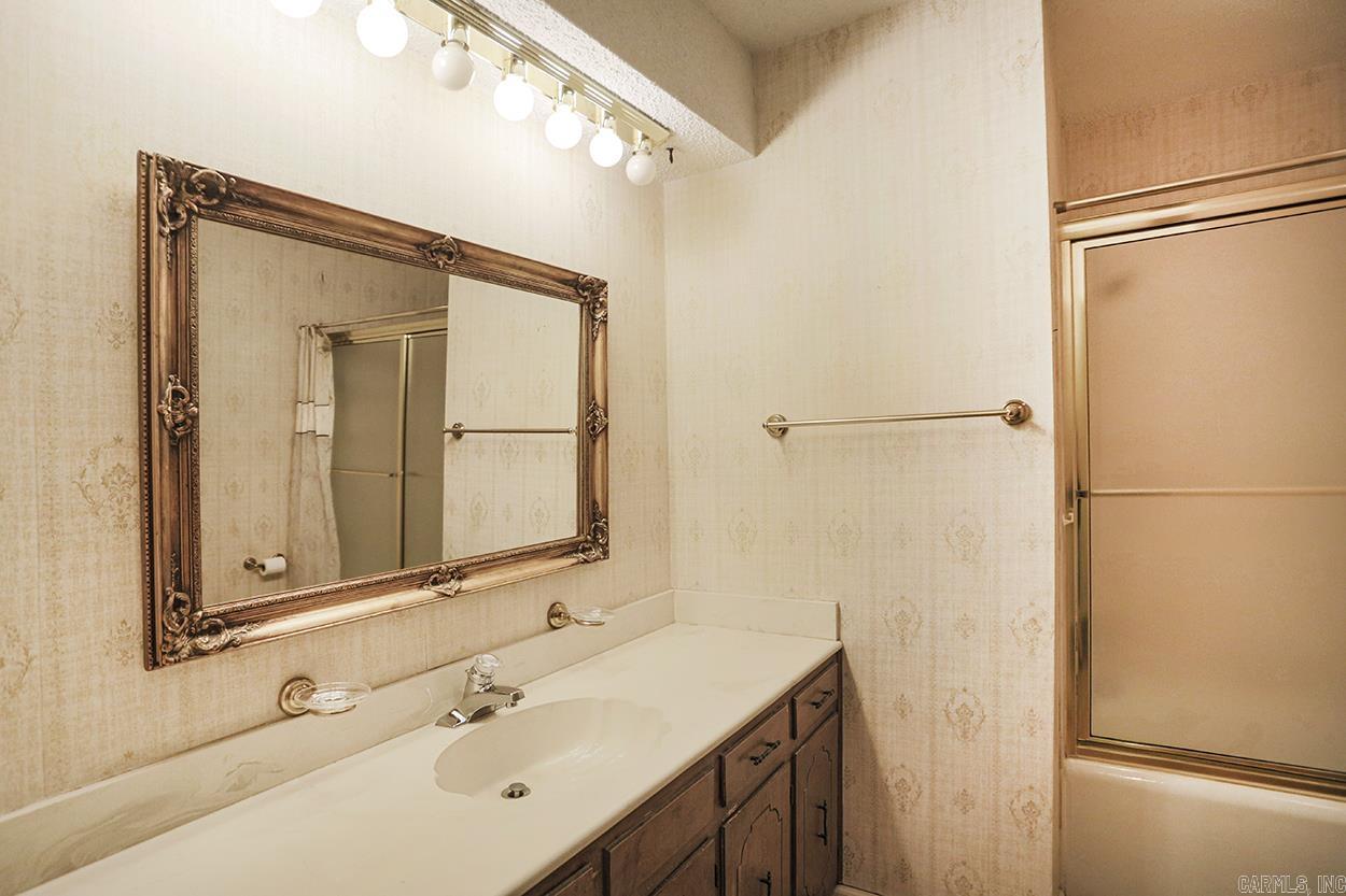 EAST MEADOW - Residential