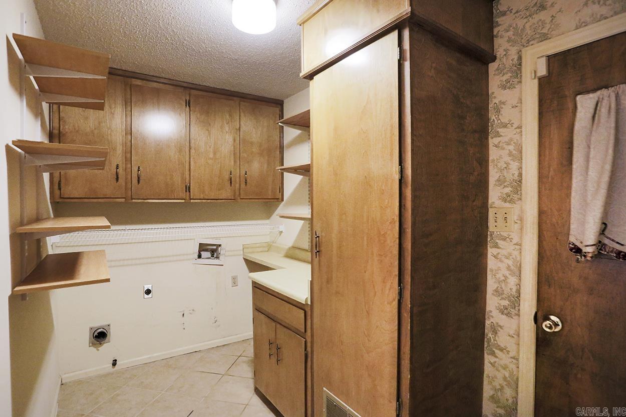 EAST MEADOW - Residential