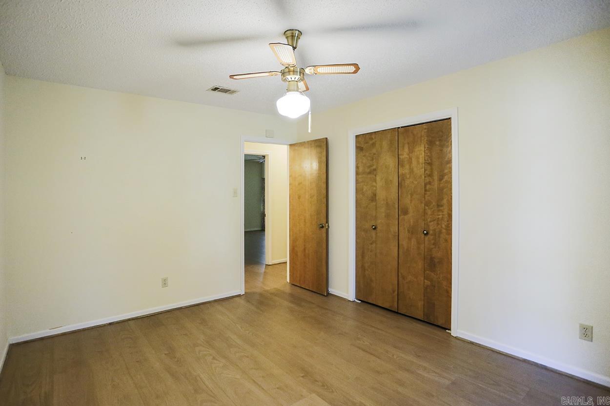 EAST MEADOW - Residential