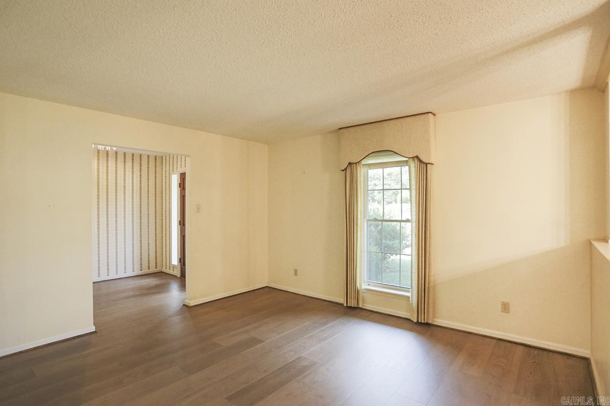 EAST MEADOW - Residential