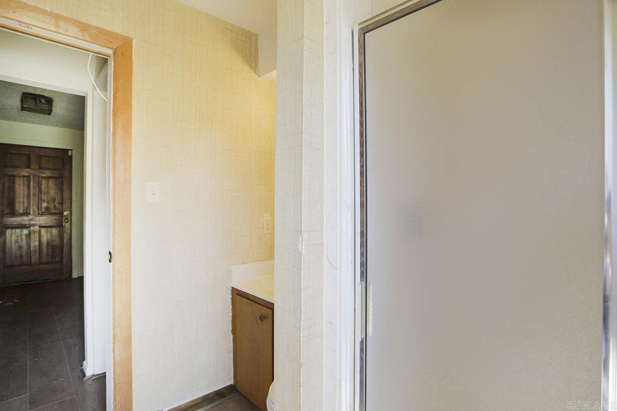 EAST MEADOW - Residential