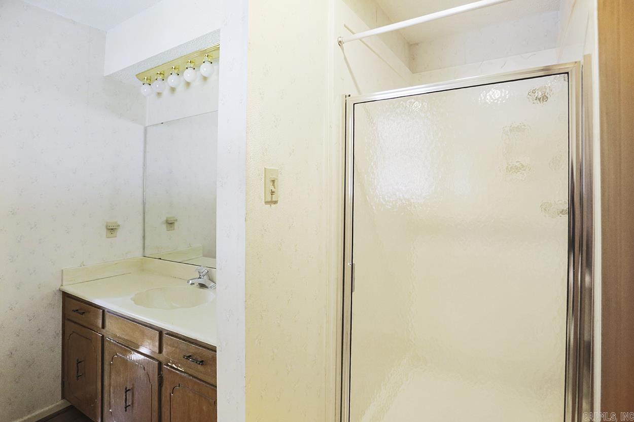 EAST MEADOW - Residential