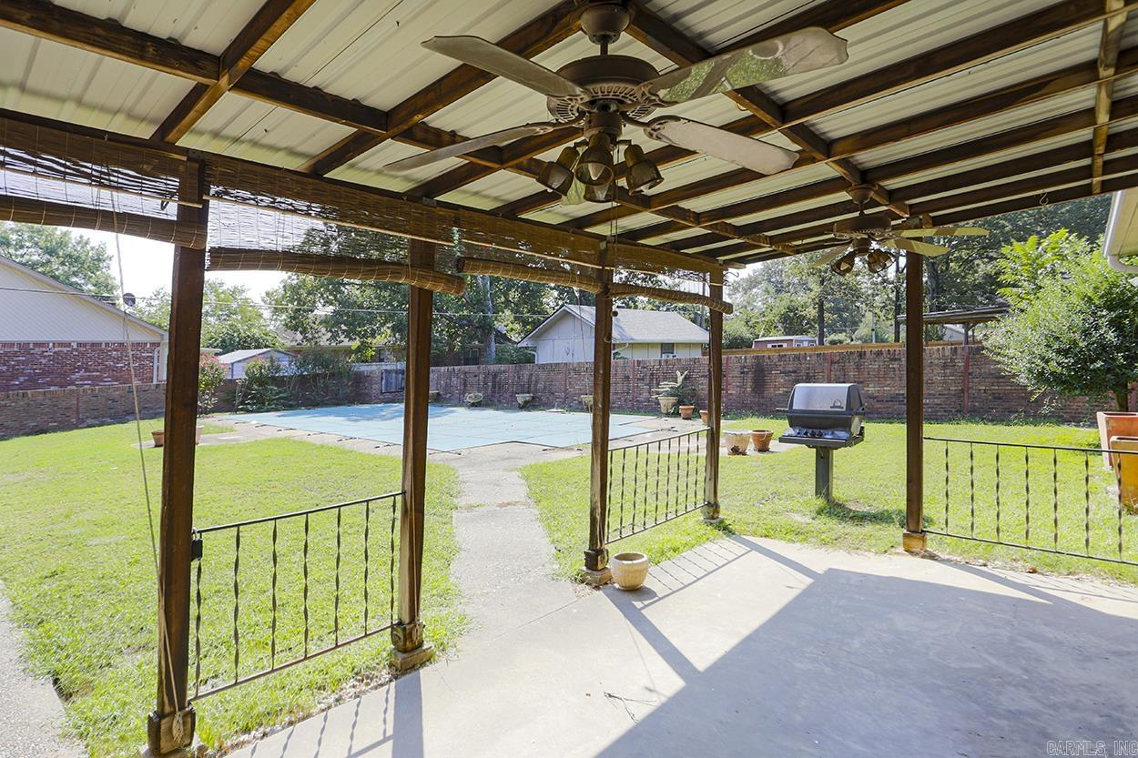 EAST MEADOW - Residential