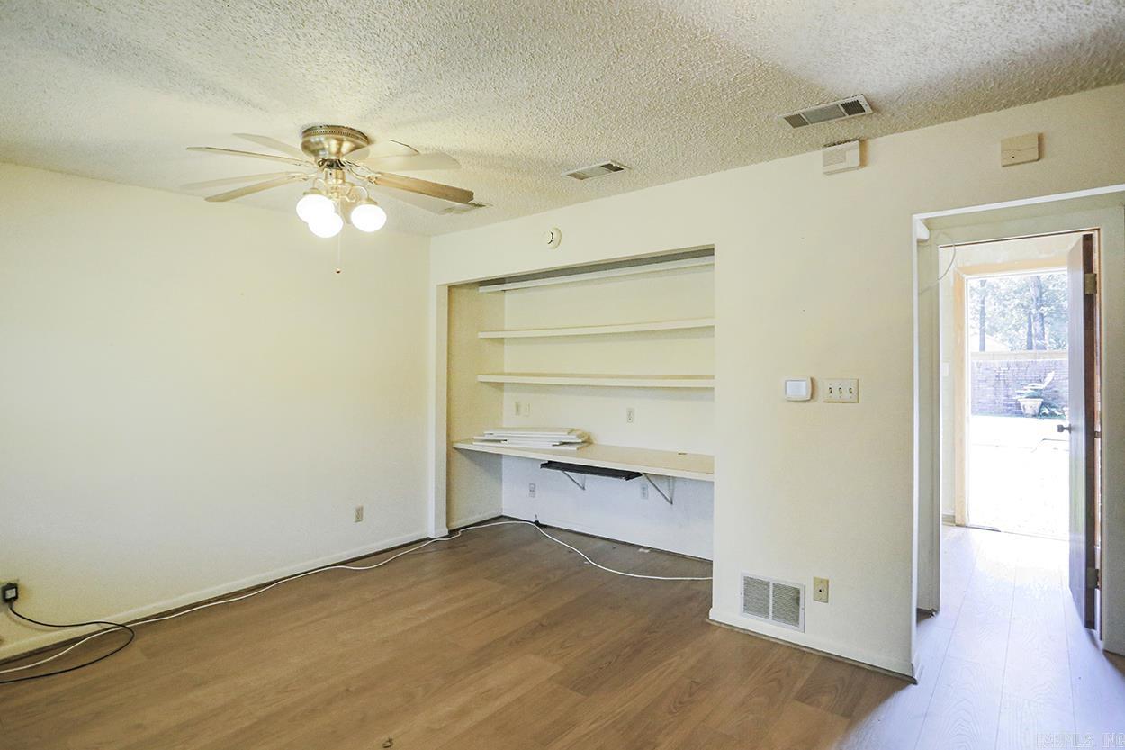 EAST MEADOW - Residential