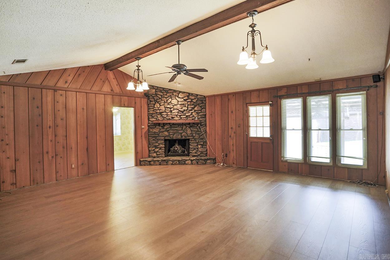 EAST MEADOW - Residential