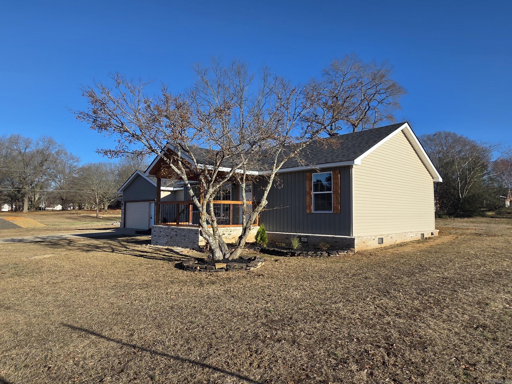 COUNTRY VALLEY ESTATES - Residential