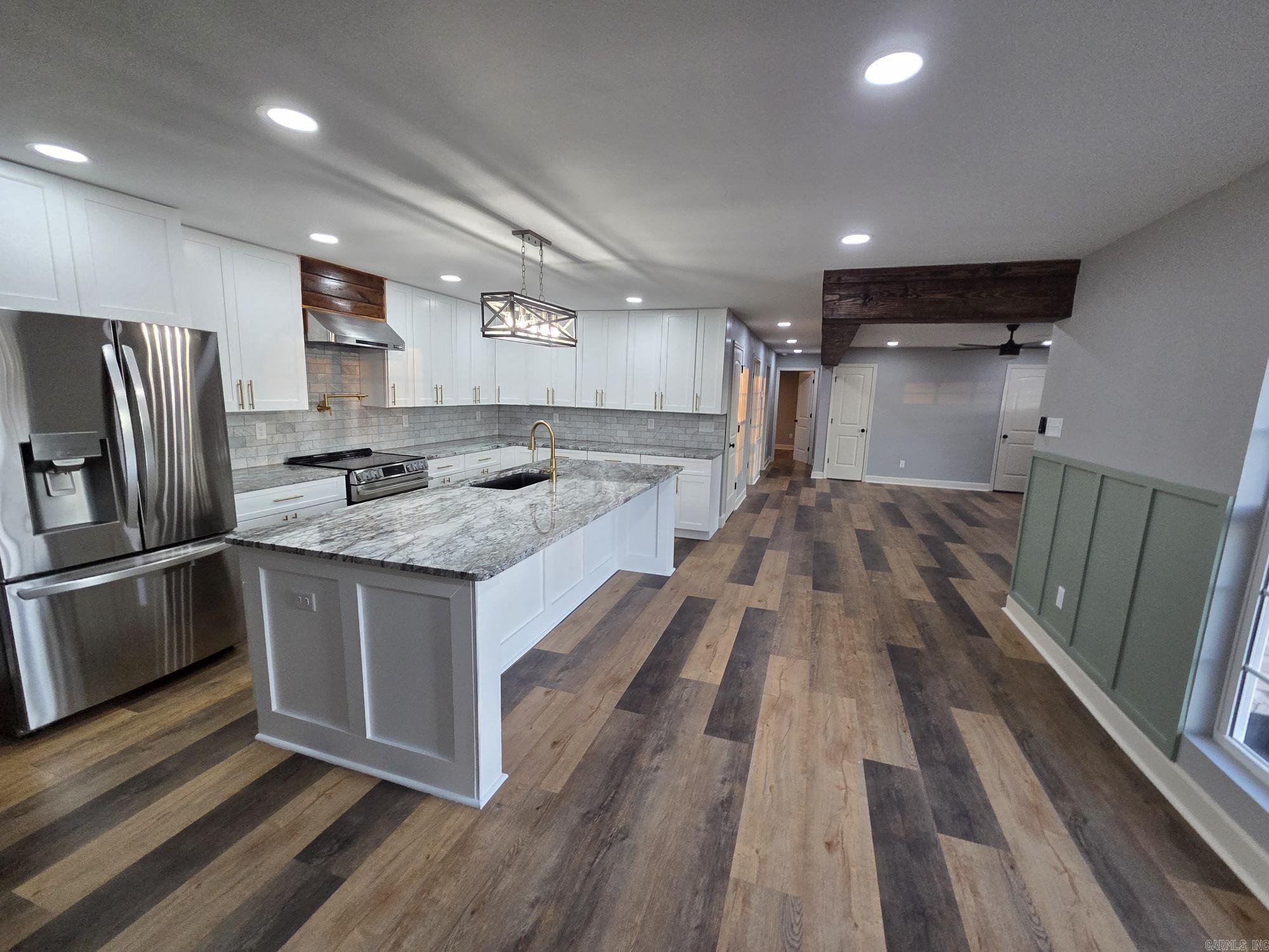 COUNTRY VALLEY ESTATES - Residential